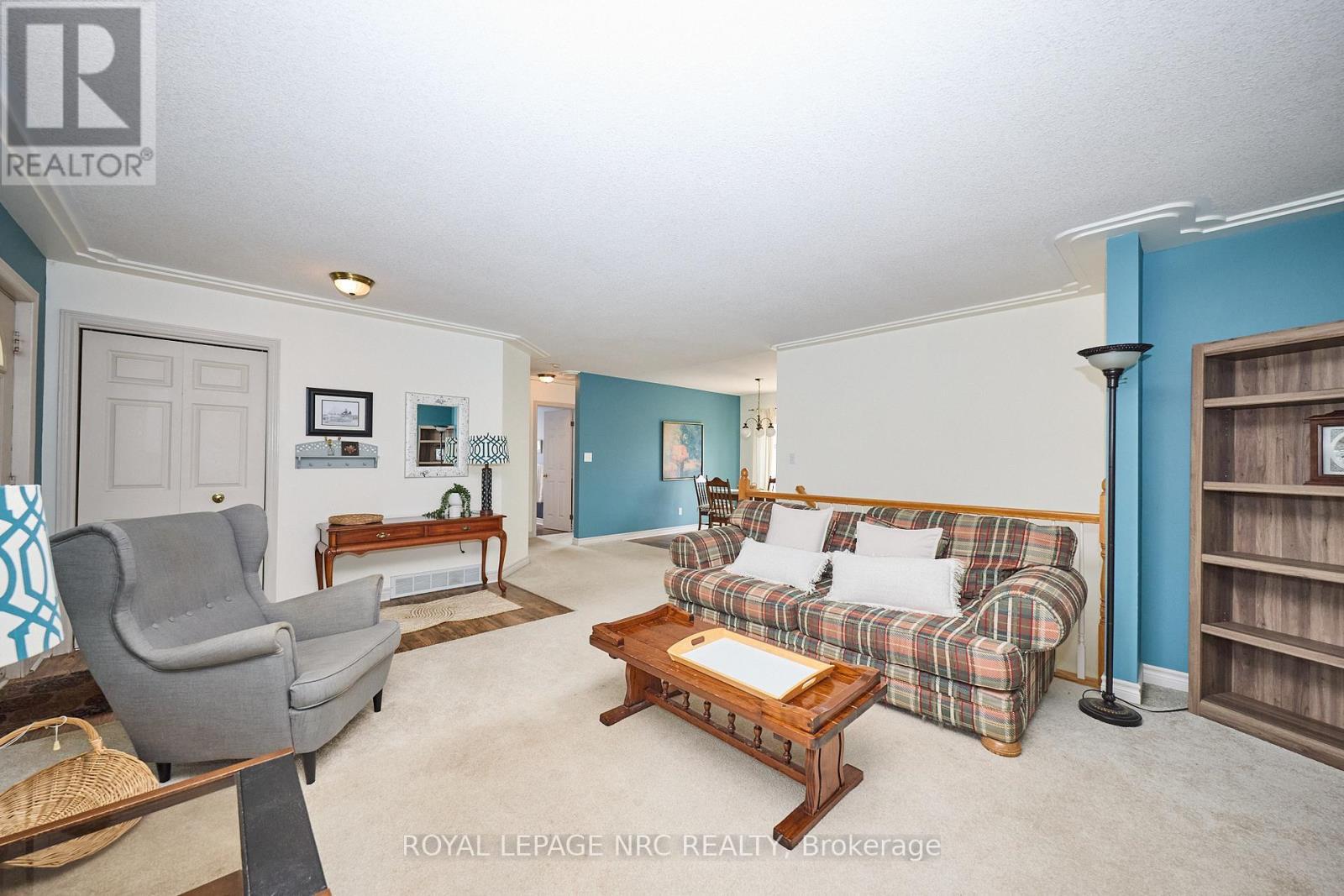 












7140 ANN STREET

,
Niagara Falls (Arad/Fallsview),




Ontario
L2G3E2

