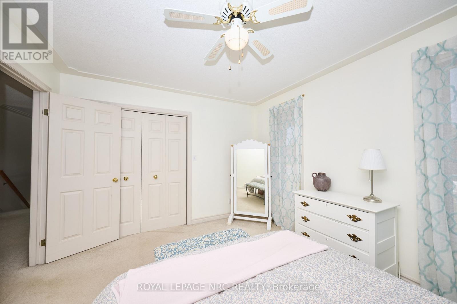 












7140 ANN STREET

,
Niagara Falls (Arad/Fallsview),




Ontario
L2G3E2

