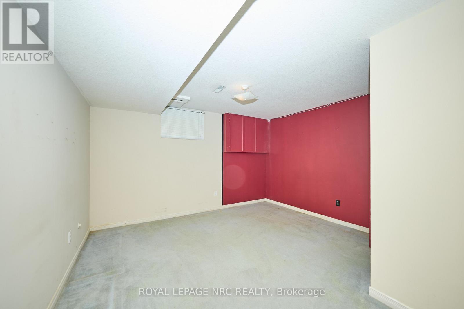 












7140 ANN STREET

,
Niagara Falls (Arad/Fallsview),




Ontario
L2G3E2

