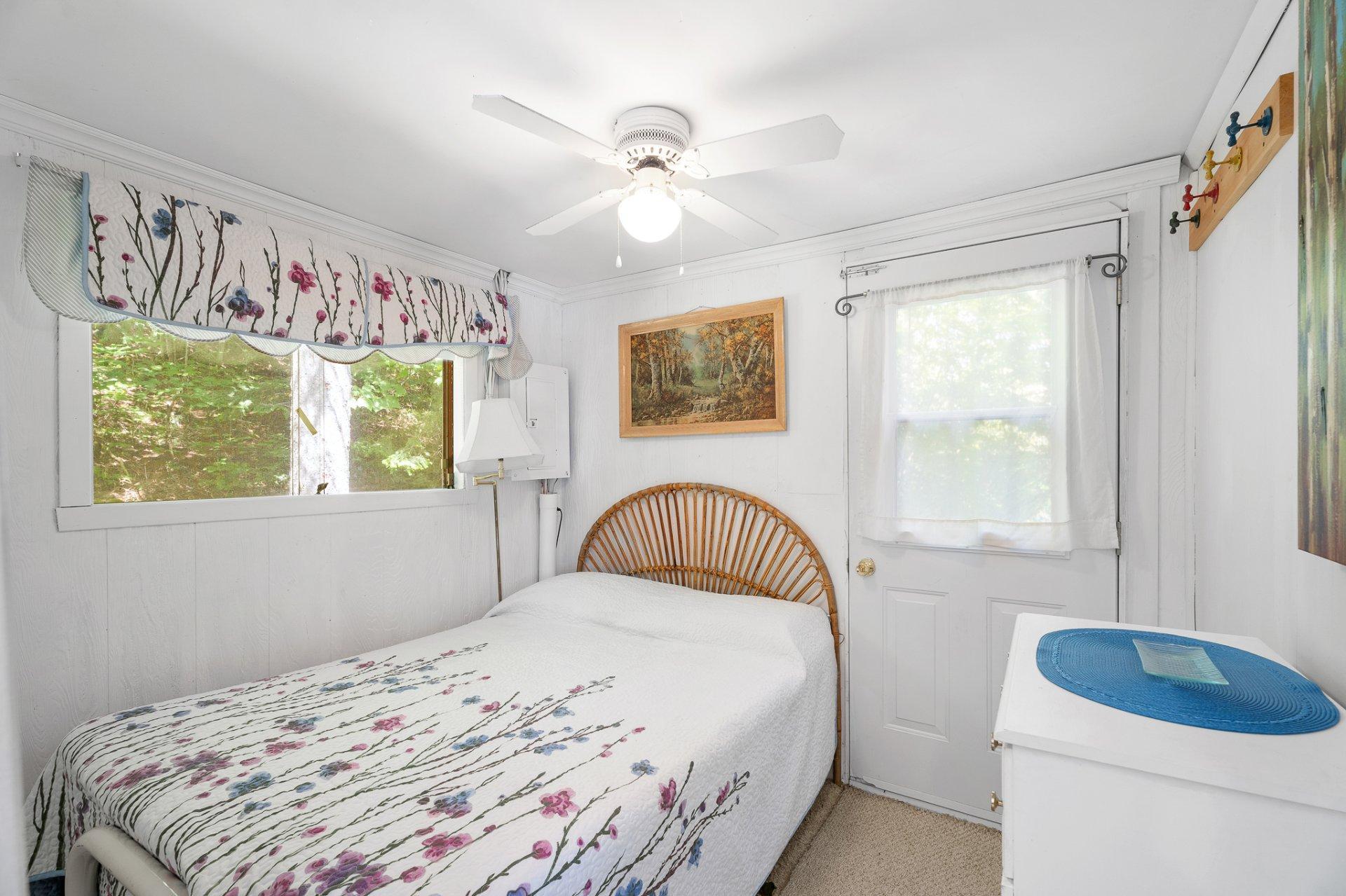 









1120


Ch. des Îles

,
Sainte-Lucie-des-Laurentides,




QC
J0T2J0

