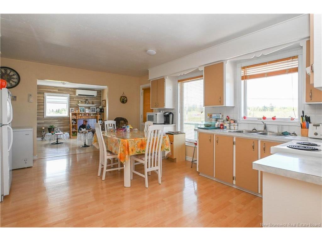 









1518


de la mer

BLVD,
Saint-Marie-Saint-Raphaël,




NB
E8T 1P3


