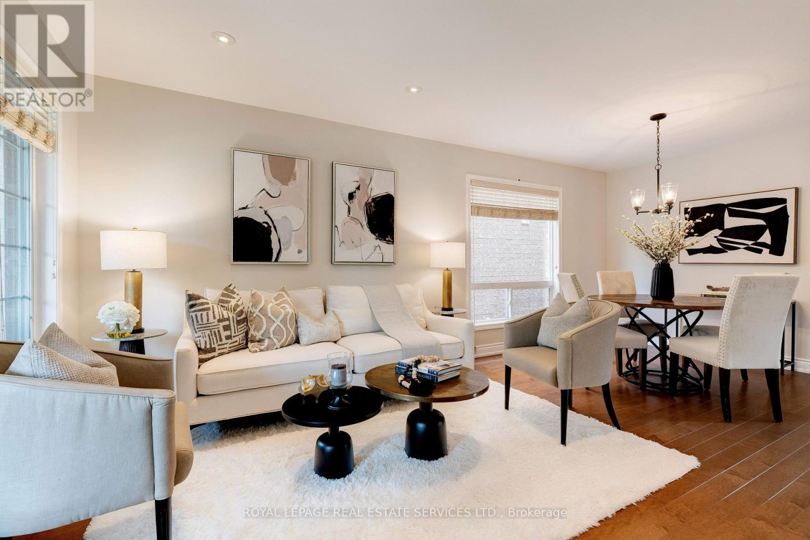 












2558 FALKLAND CRESCENT

,
Oakville,




Ontario
L6M4Y1

