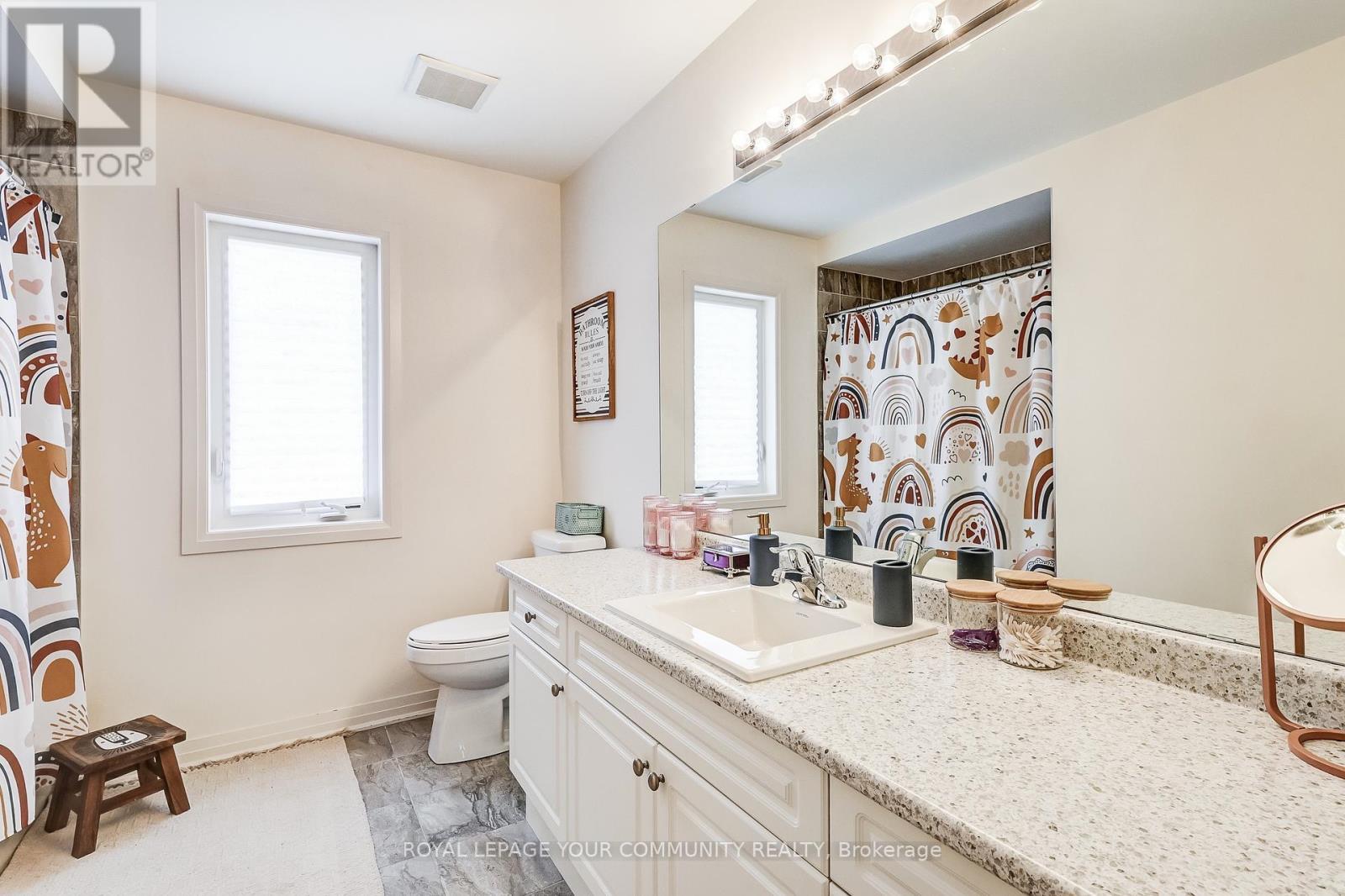 












136 CASSERLEY CRESCENT

,
New Tecumseth,




Ontario
L0G1W0


