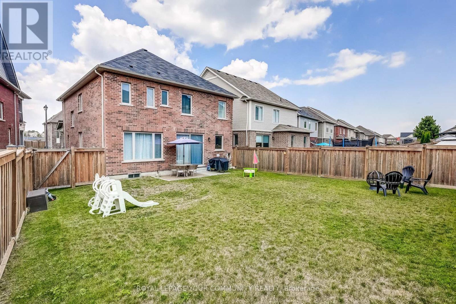 












136 CASSERLEY CRESCENT

,
New Tecumseth,




Ontario
L0G1W0

