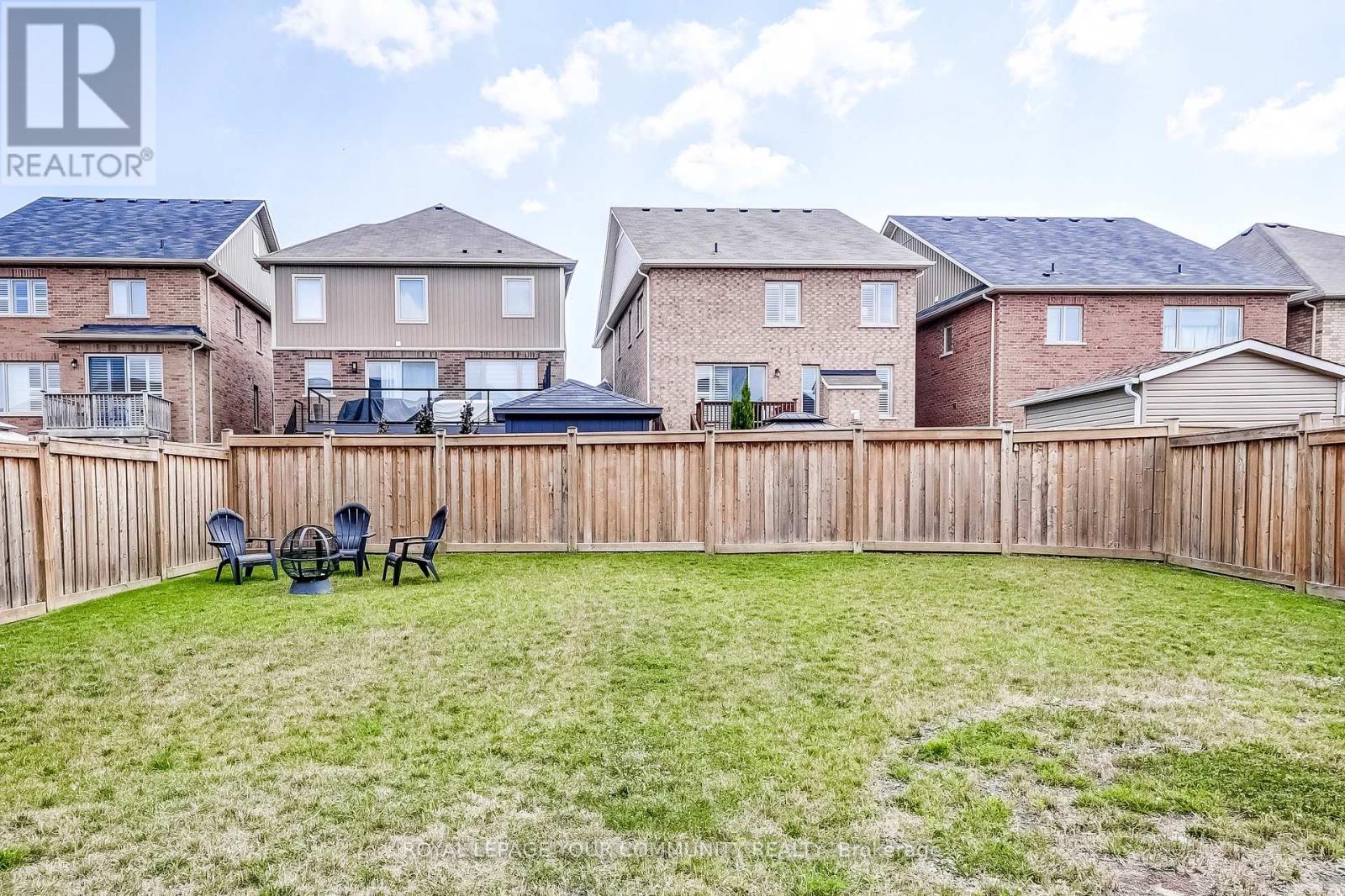 












136 CASSERLEY CRESCENT

,
New Tecumseth,




Ontario
L0G1W0

