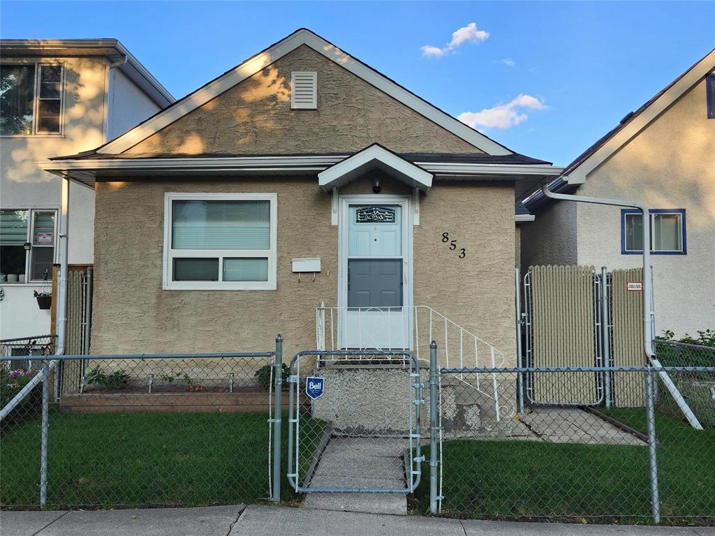 












853 Home Street

,
Winnipeg,




Manitoba
R3E2C7

