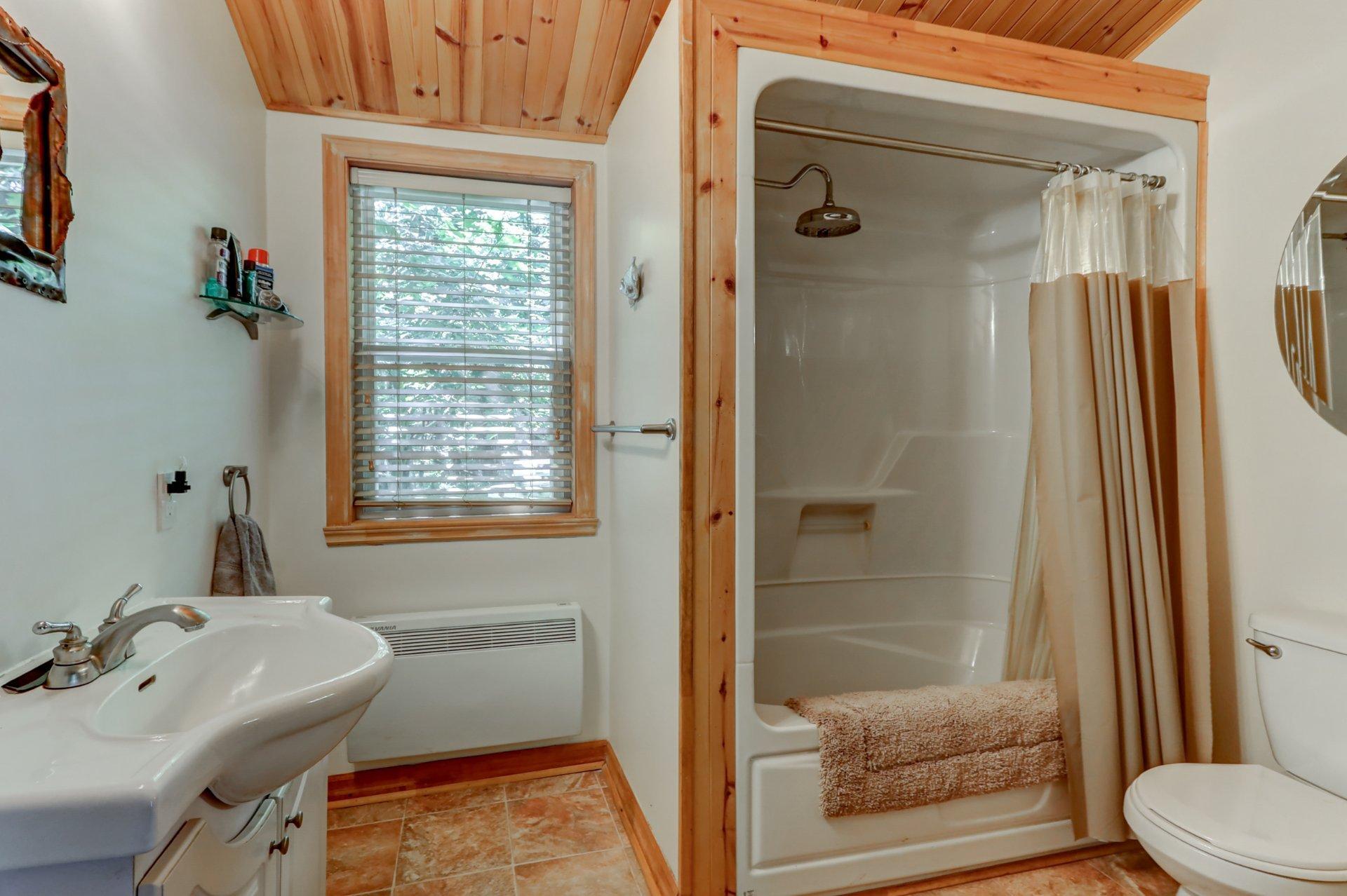 









28


Ch. Circle

,
Harrington,




QC
J8G2T3

