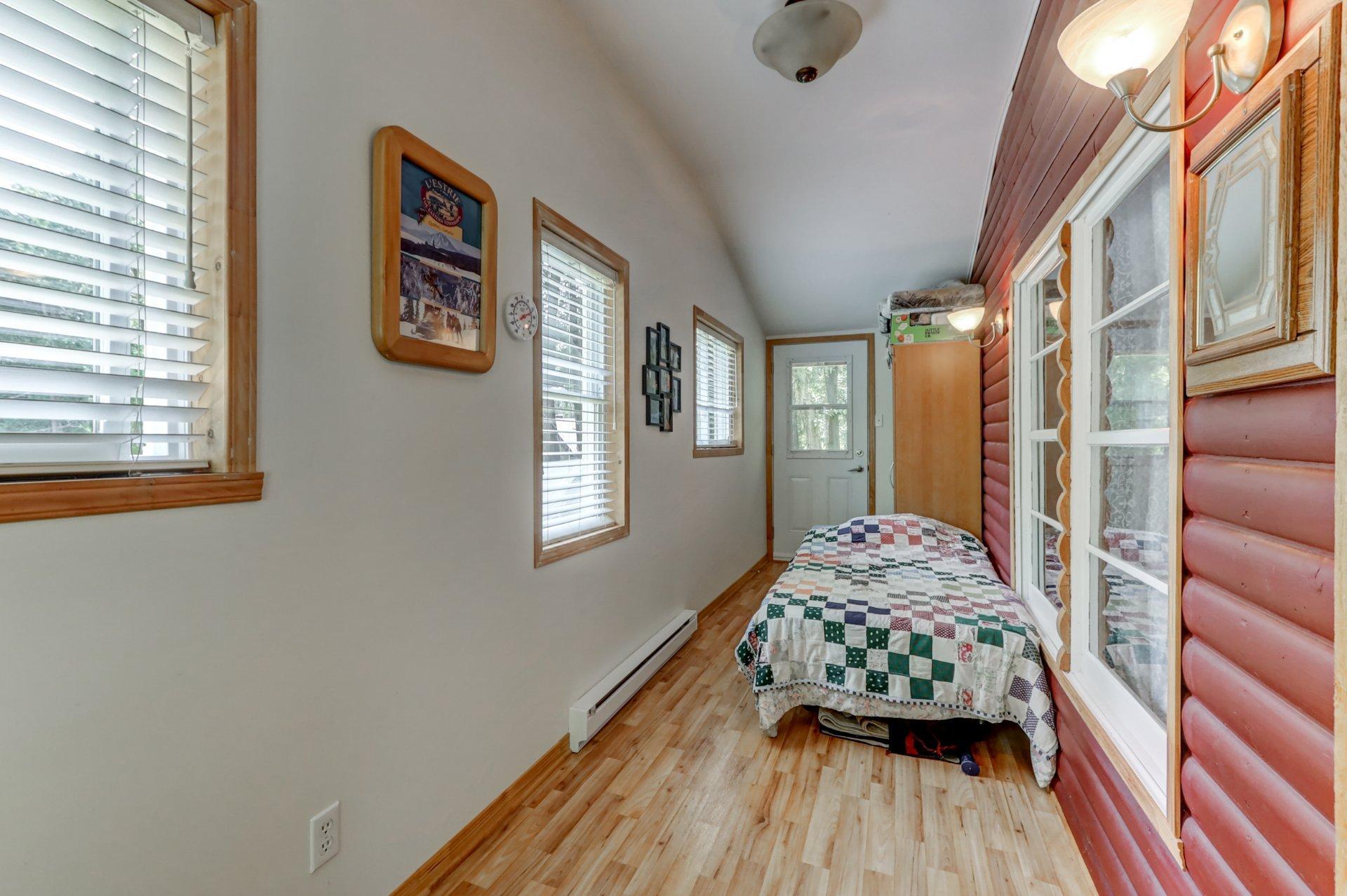 









28


Ch. Circle

,
Harrington,




QC
J8G2T3

