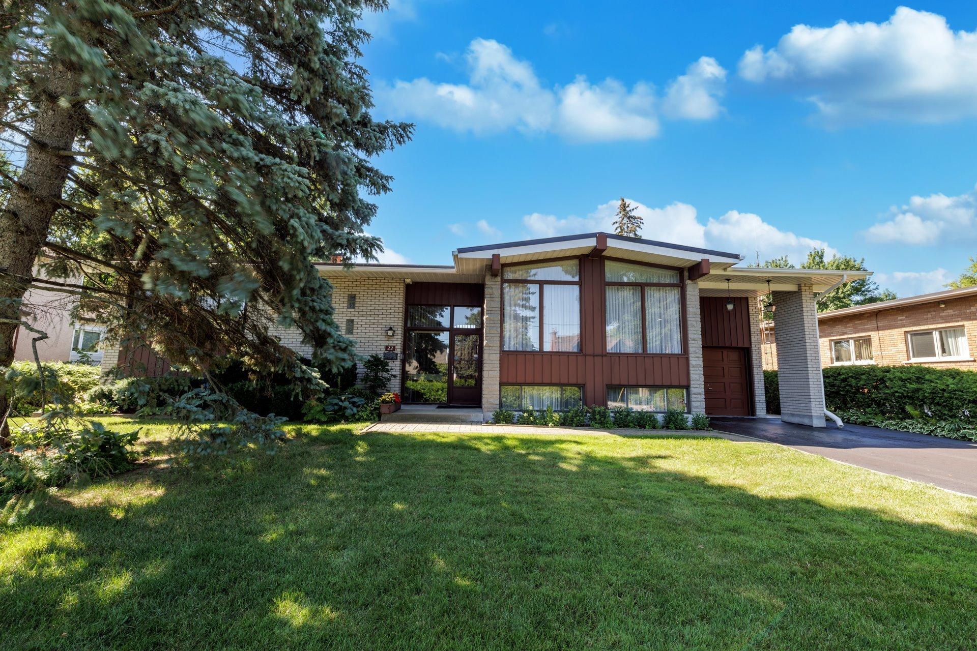 









22


Av. Circle

,
Pointe-Claire,




QC
H9R1X1

