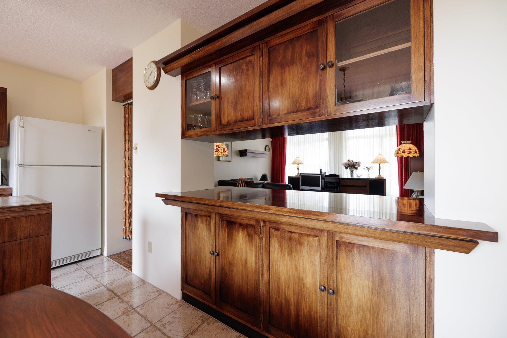 









22


Av. Circle

,
Pointe-Claire,




QC
H9R1X1

