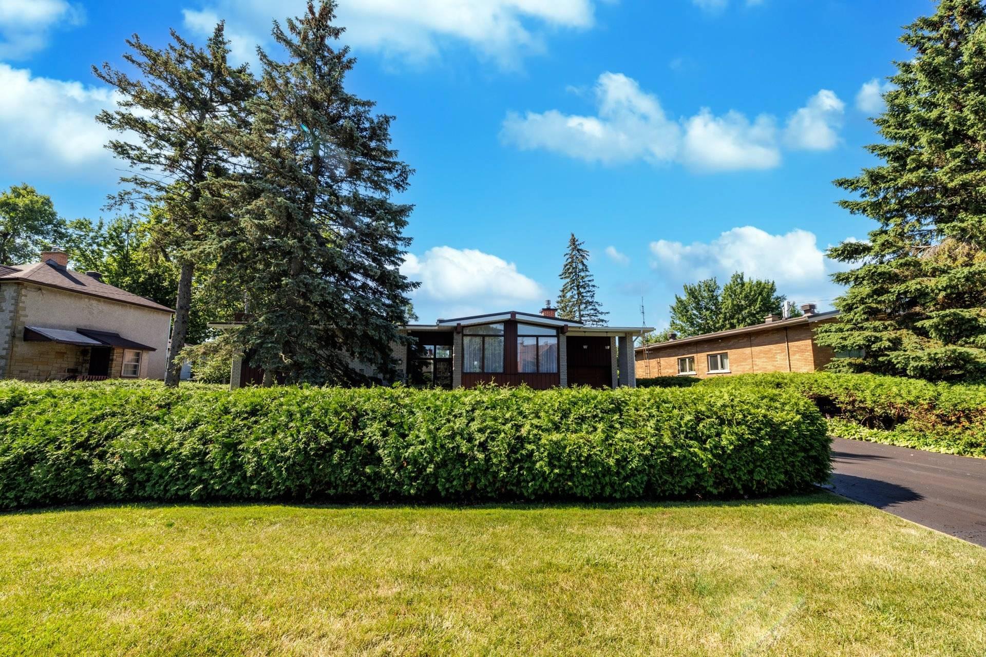 









22


Av. Circle

,
Pointe-Claire,




QC
H9R1X1

