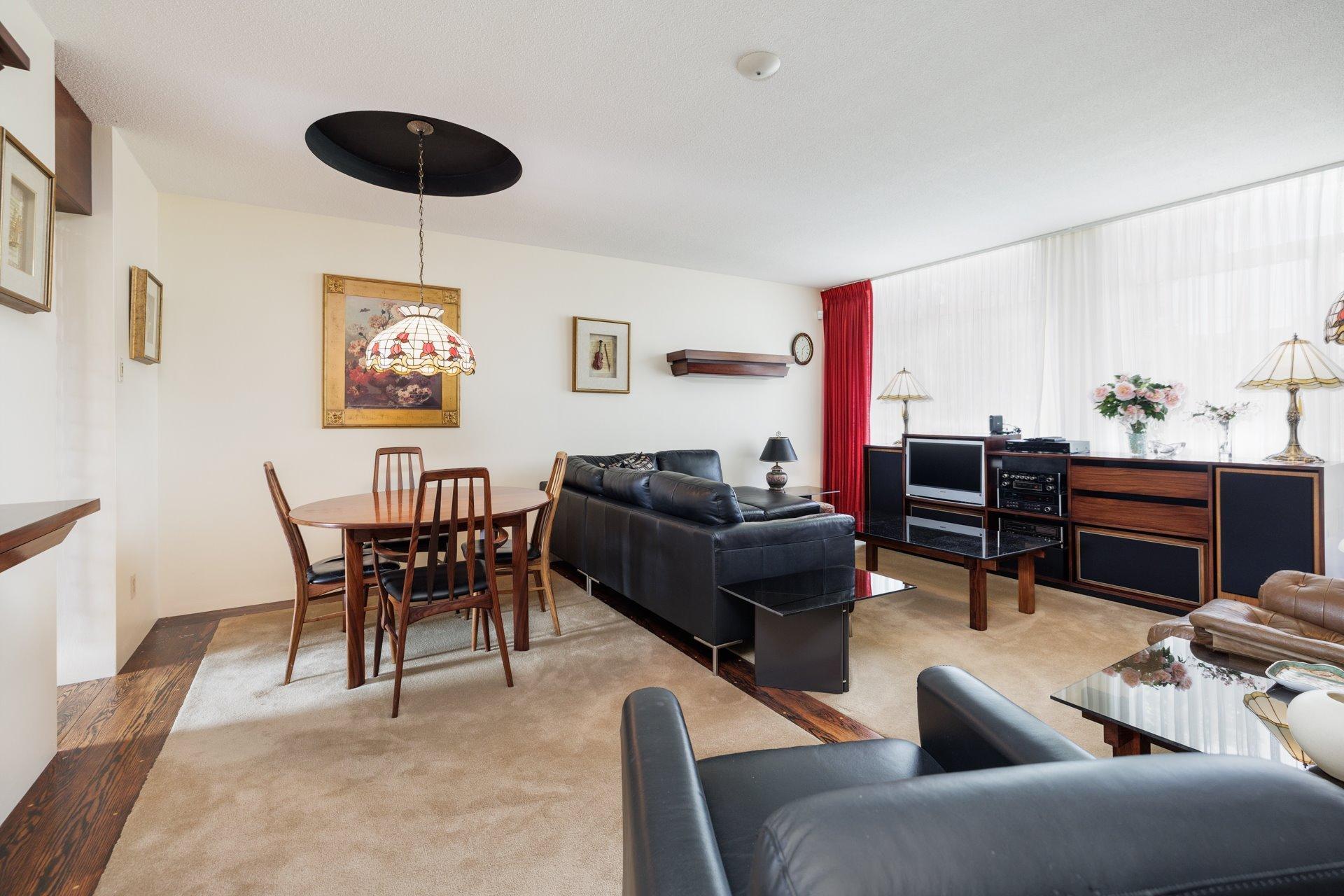 









22


Av. Circle

,
Pointe-Claire,




QC
H9R1X1

