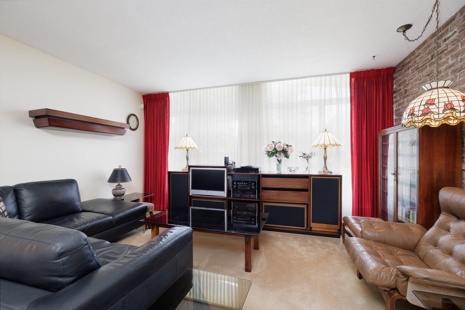 









22


Av. Circle

,
Pointe-Claire,




QC
H9R1X1


