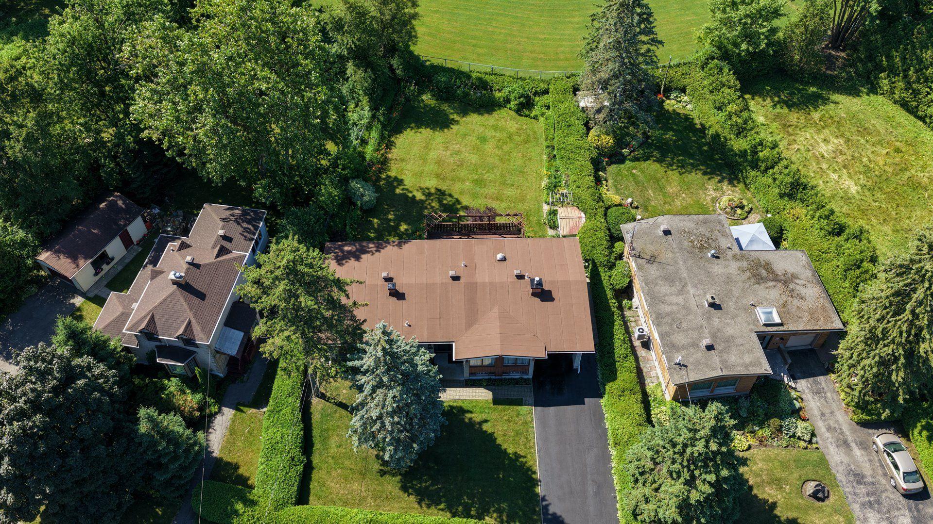 









22


Av. Circle

,
Pointe-Claire,




QC
H9R1X1

