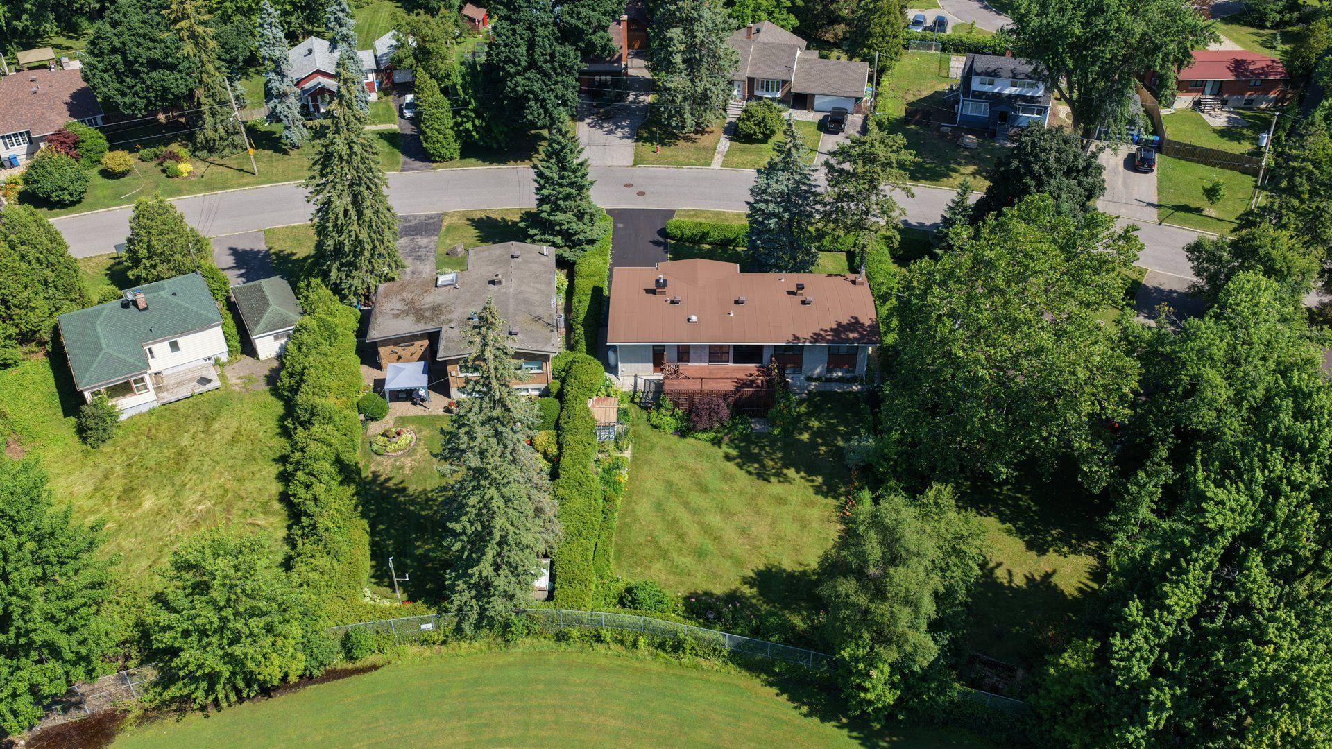 









22


Av. Circle

,
Pointe-Claire,




QC
H9R1X1

