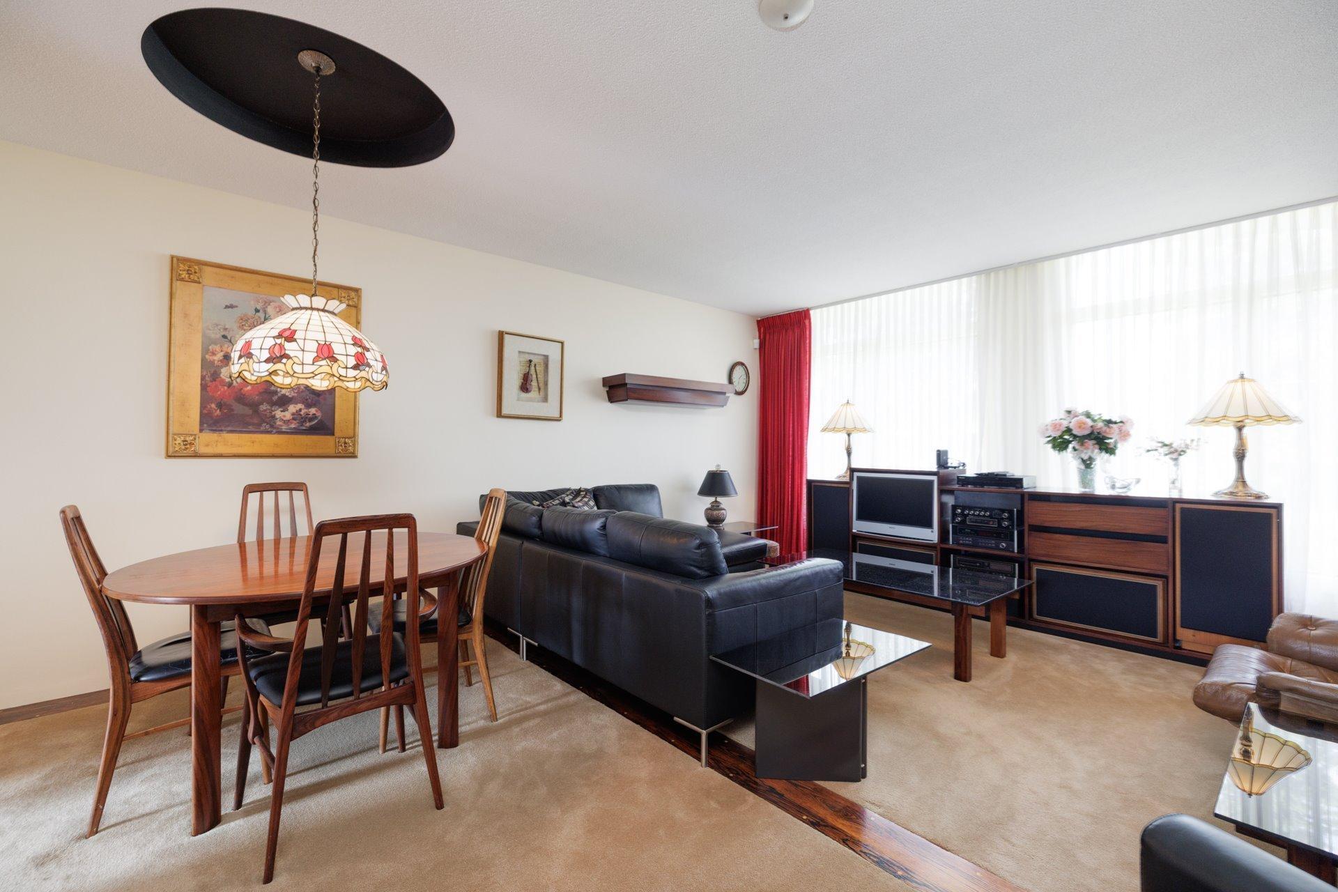 









22


Av. Circle

,
Pointe-Claire,




QC
H9R1X1

