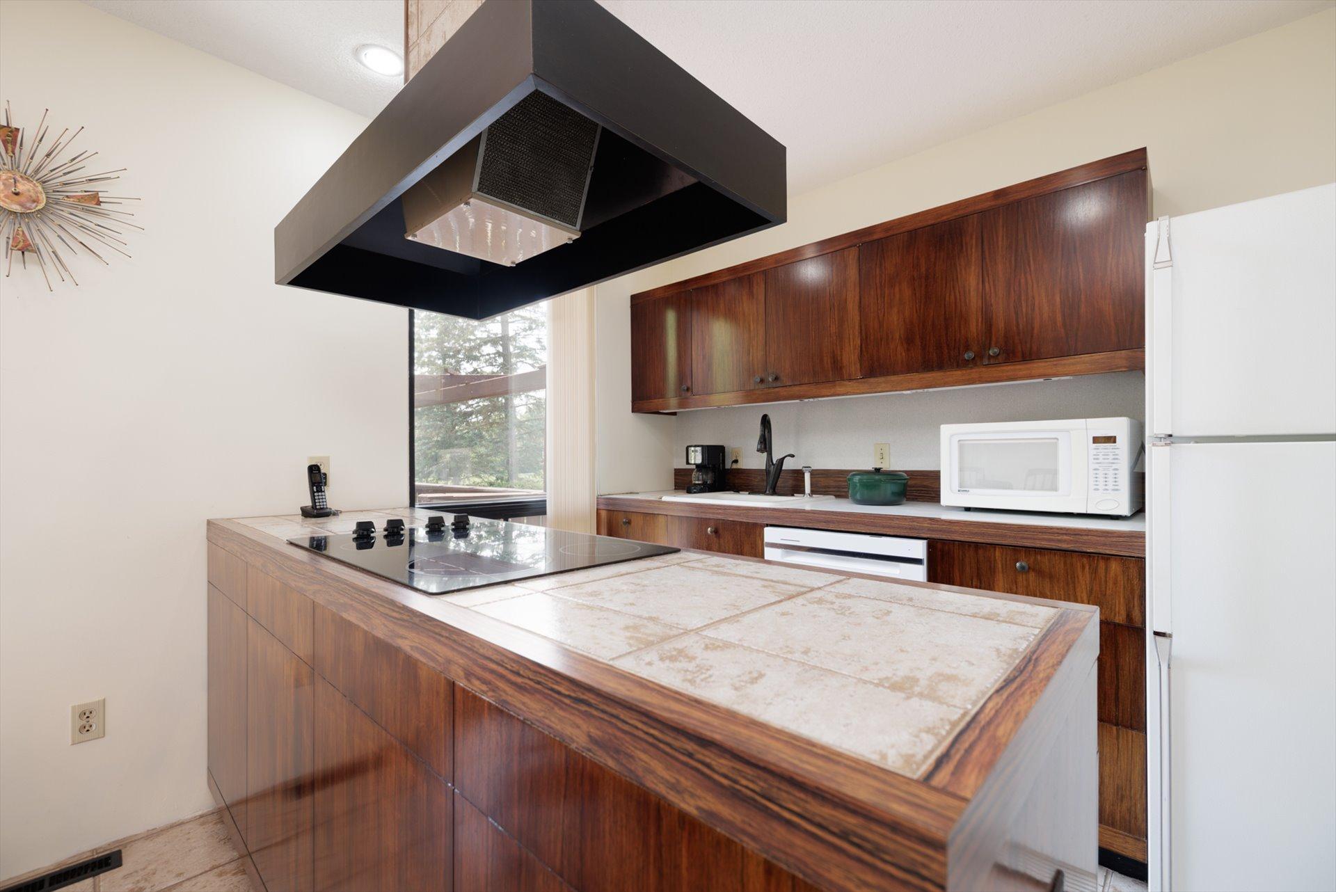 









22


Av. Circle

,
Pointe-Claire,




QC
H9R1X1

