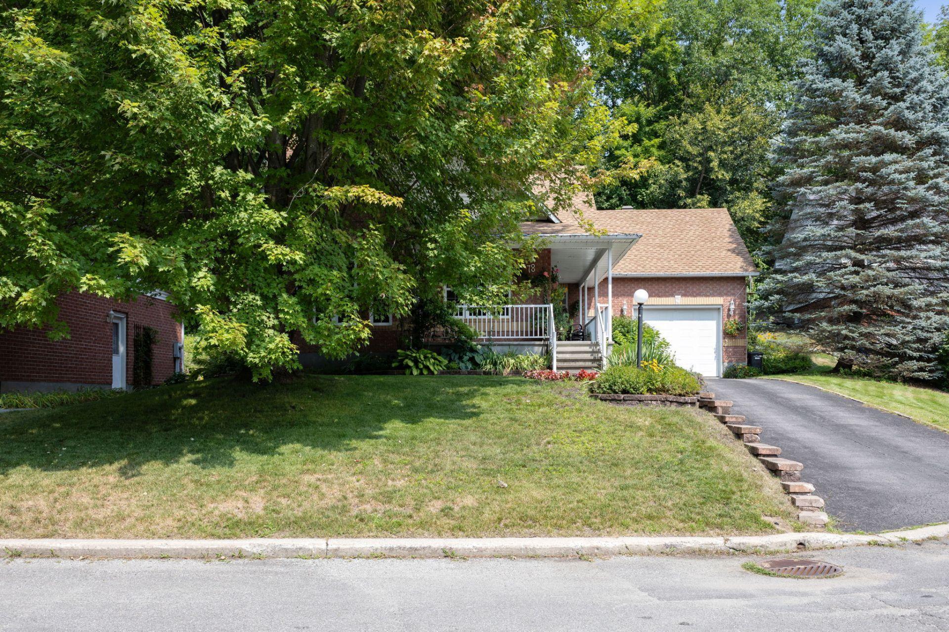 









78


Rue du Père-Bériault

,
Gatineau (Gatineau),




QC
J8V1N2

