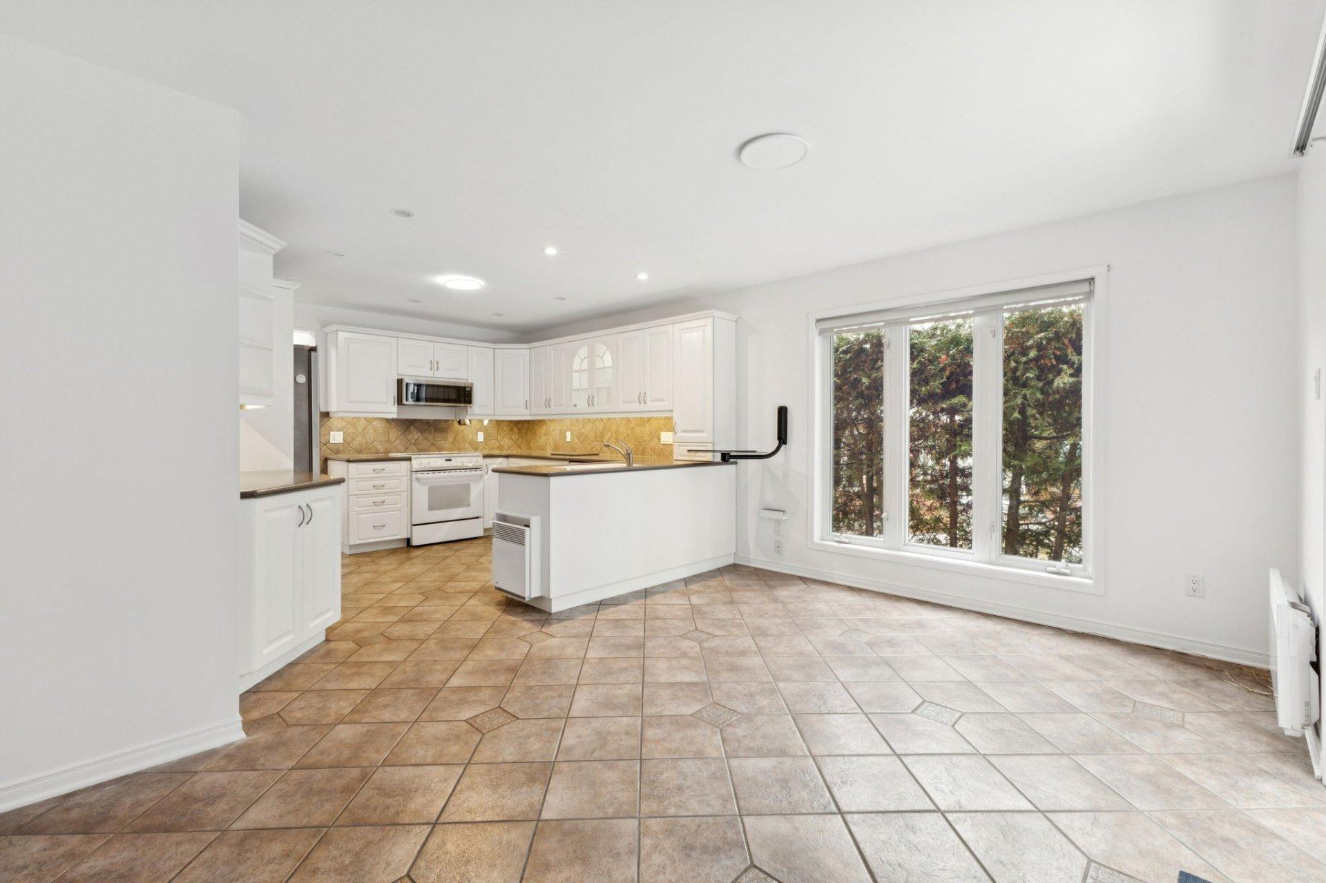 









78


Rue du Père-Bériault

,
Gatineau (Gatineau),




QC
J8V1N2

