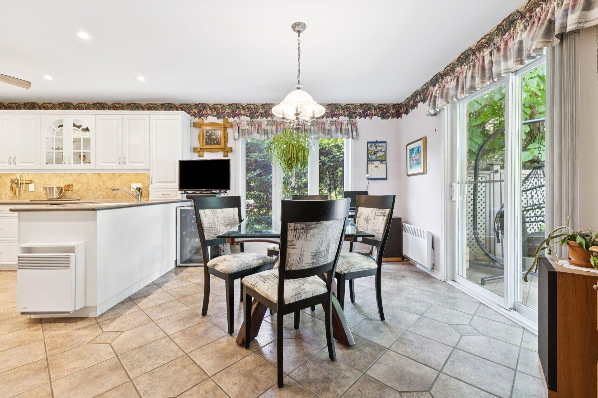 









78


Rue du Père-Bériault

,
Gatineau (Gatineau),




QC
J8V1N2

