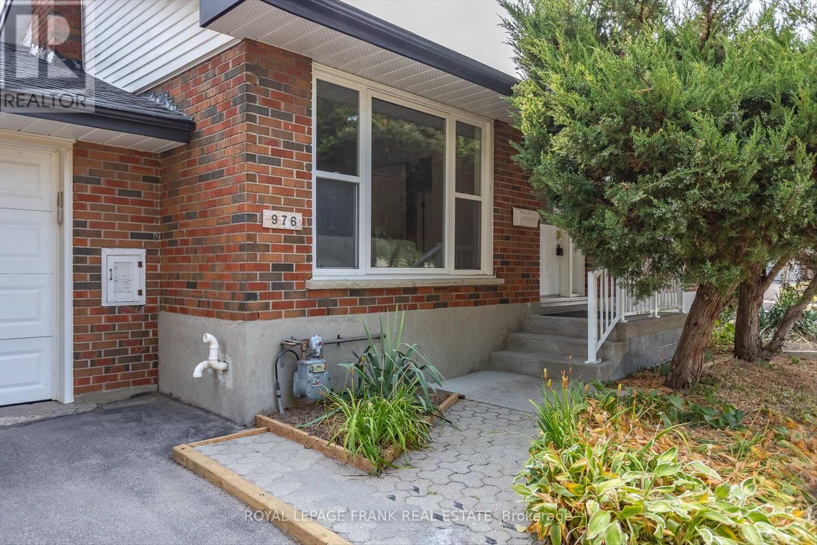 












976 GLEBEMOUNT CRESCENT

,
Peterborough North (Central),




Ontario
K9H6L9

