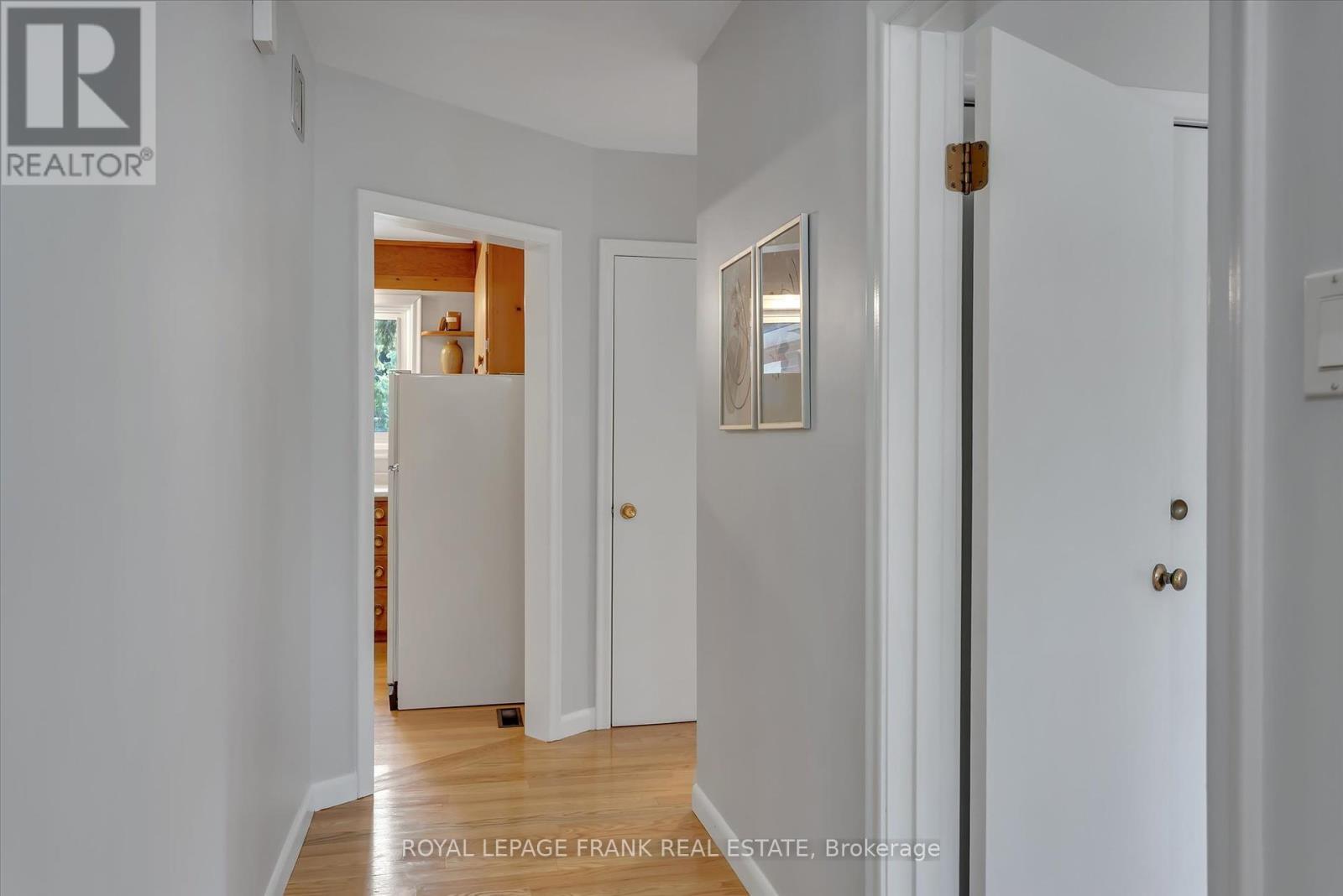 












976 GLEBEMOUNT CRESCENT

,
Peterborough North (Central),




Ontario
K9H6L9

