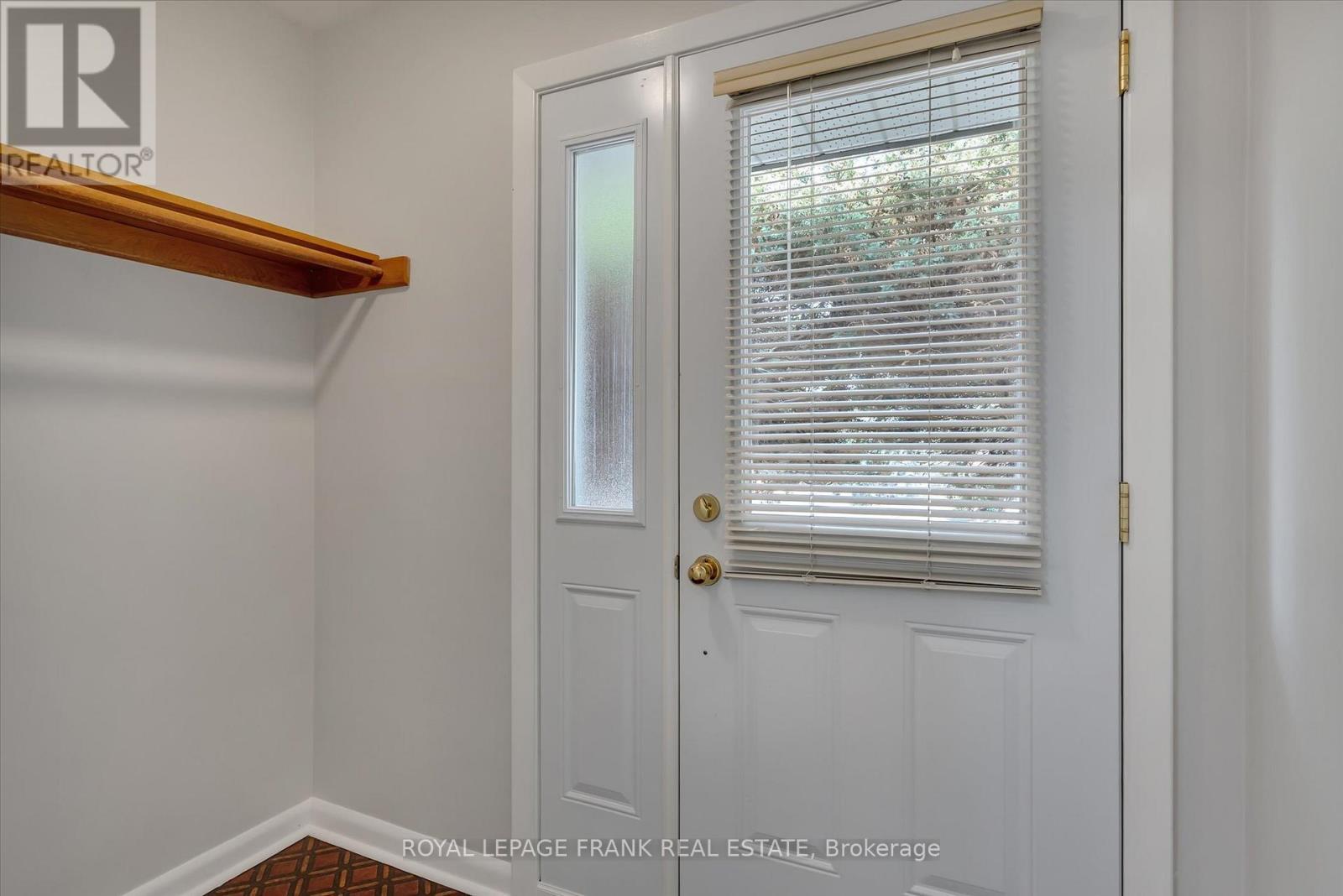 












976 GLEBEMOUNT CRESCENT

,
Peterborough North (Central),




Ontario
K9H6L9

