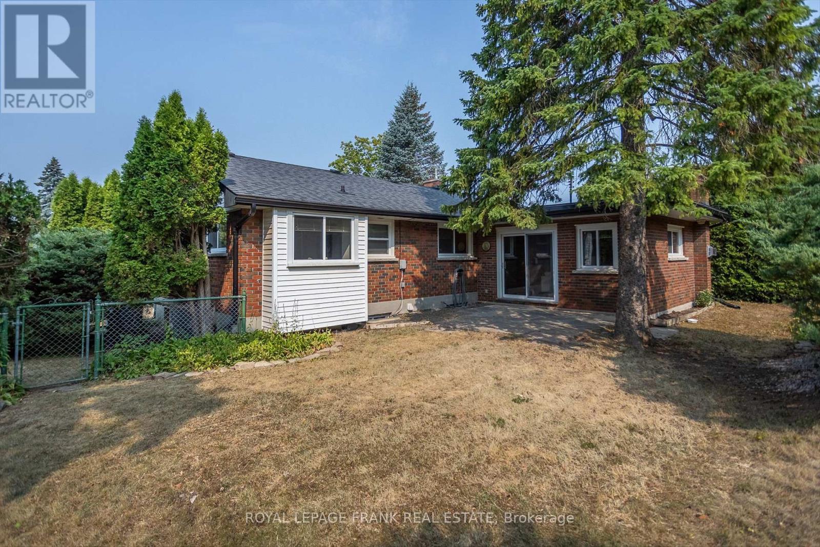 












976 GLEBEMOUNT CRESCENT

,
Peterborough North (Central),




Ontario
K9H6L9

