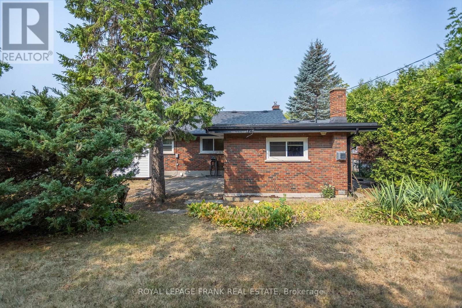 












976 GLEBEMOUNT CRESCENT

,
Peterborough North (Central),




Ontario
K9H6L9

