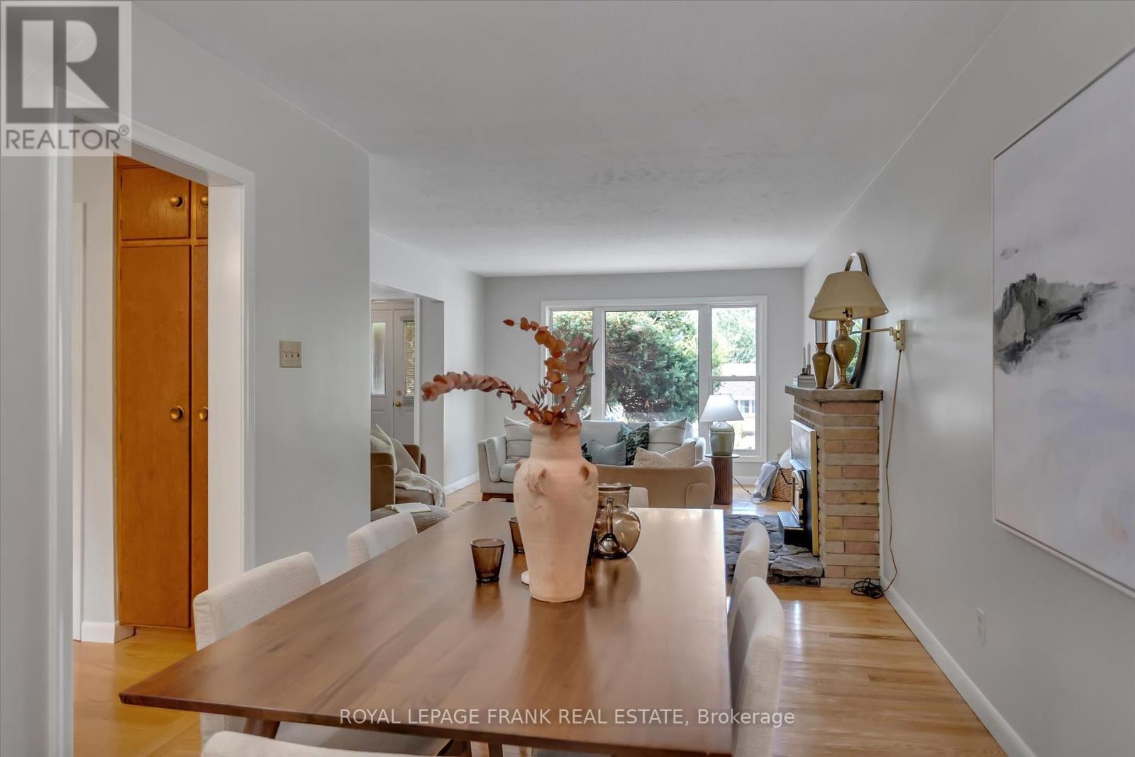 












976 GLEBEMOUNT CRESCENT

,
Peterborough North (Central),




Ontario
K9H6L9

