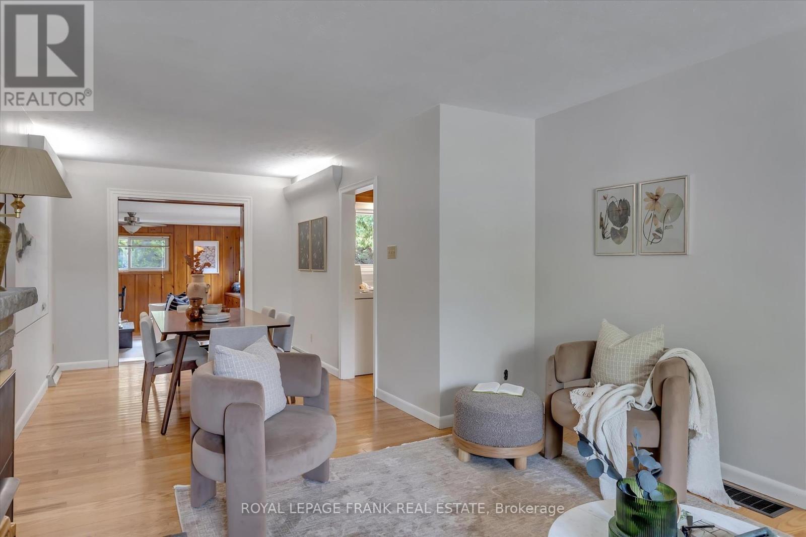 












976 GLEBEMOUNT CRESCENT

,
Peterborough North (Central),




Ontario
K9H6L9

