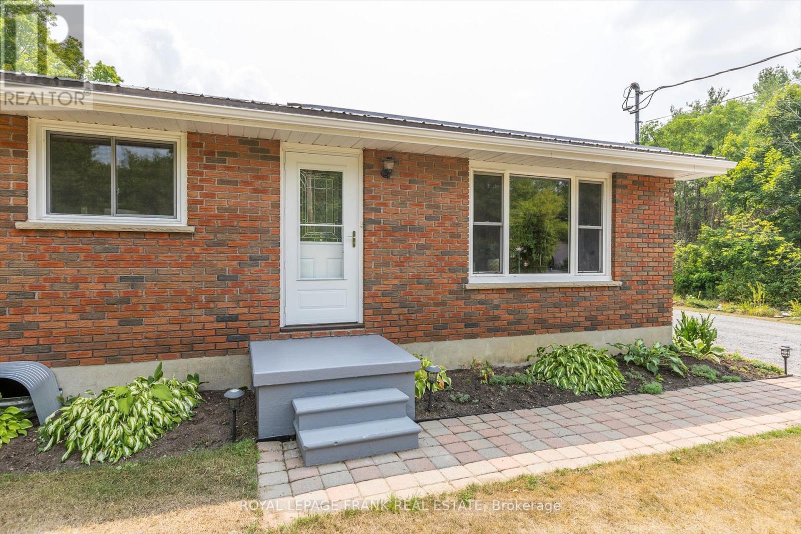 












419 SOUTH BEACH ROAD

,
Douro-Dummer,




Ontario
K0L2H0

