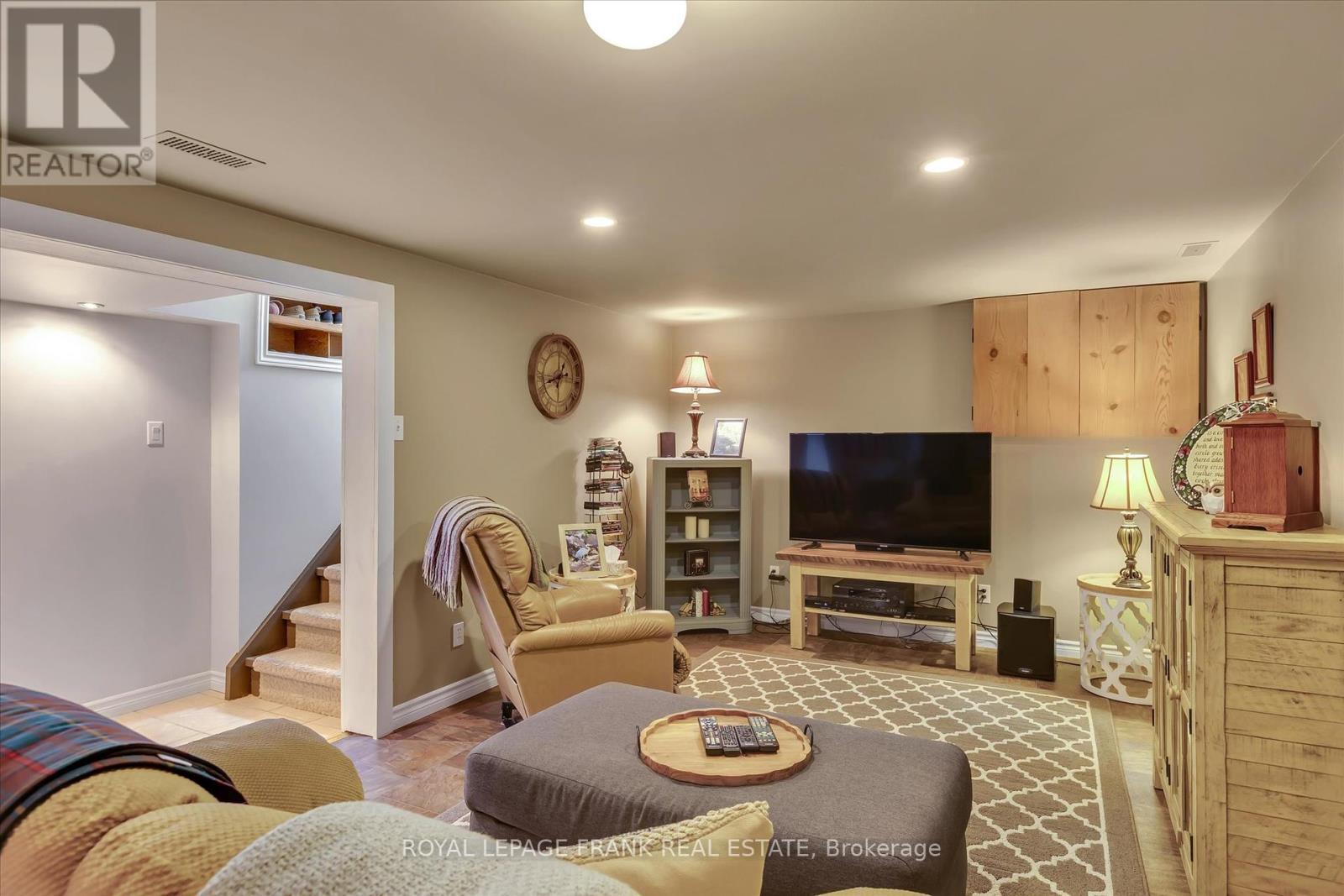 












419 SOUTH BEACH ROAD

,
Douro-Dummer,




Ontario
K0L2H0

