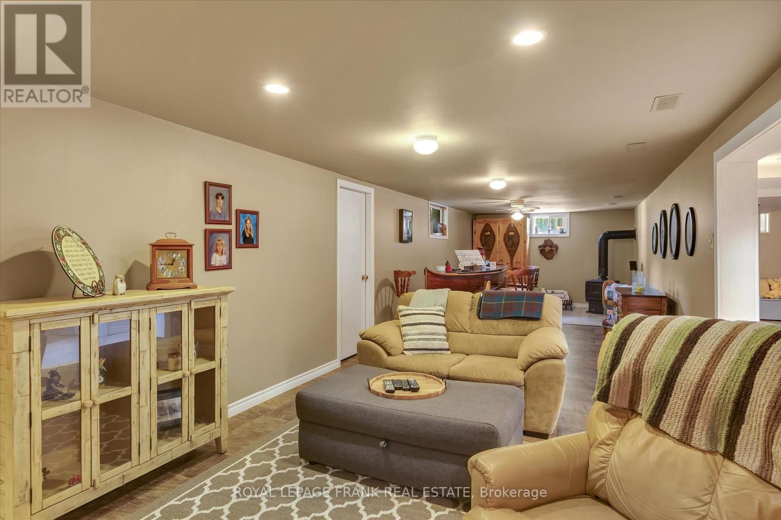 












419 SOUTH BEACH ROAD

,
Douro-Dummer,




Ontario
K0L2H0

