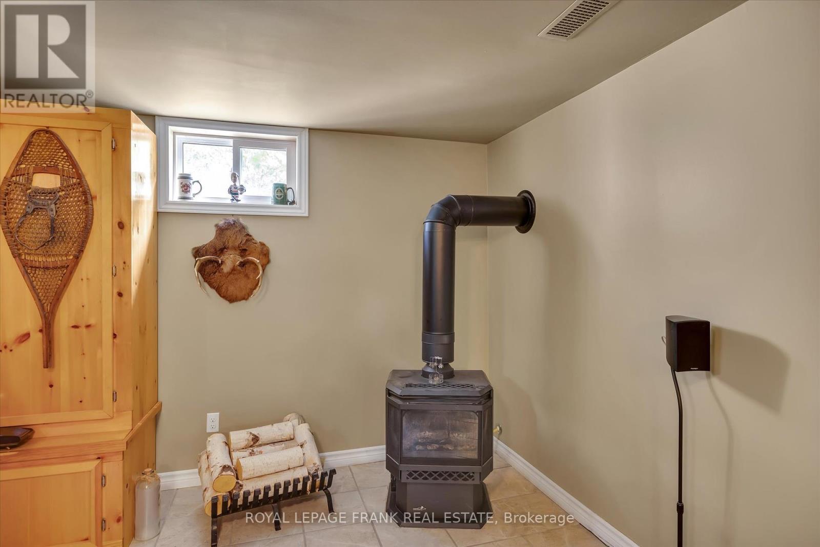 












419 SOUTH BEACH ROAD

,
Douro-Dummer,




Ontario
K0L2H0


