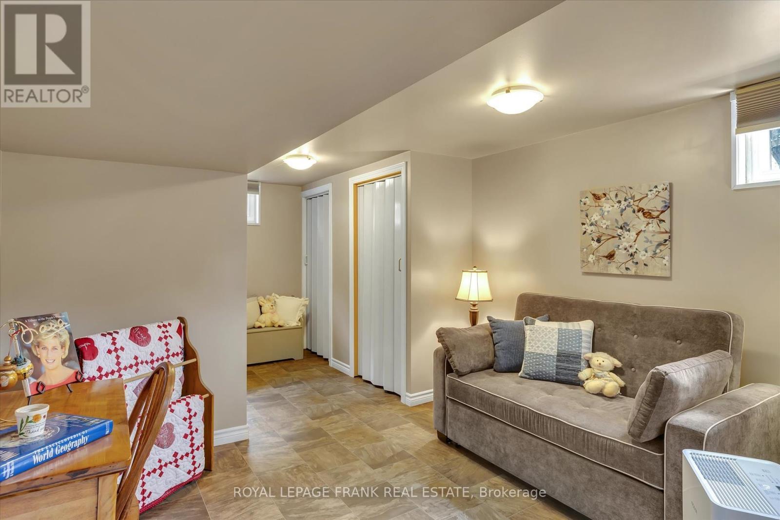 












419 SOUTH BEACH ROAD

,
Douro-Dummer,




Ontario
K0L2H0

