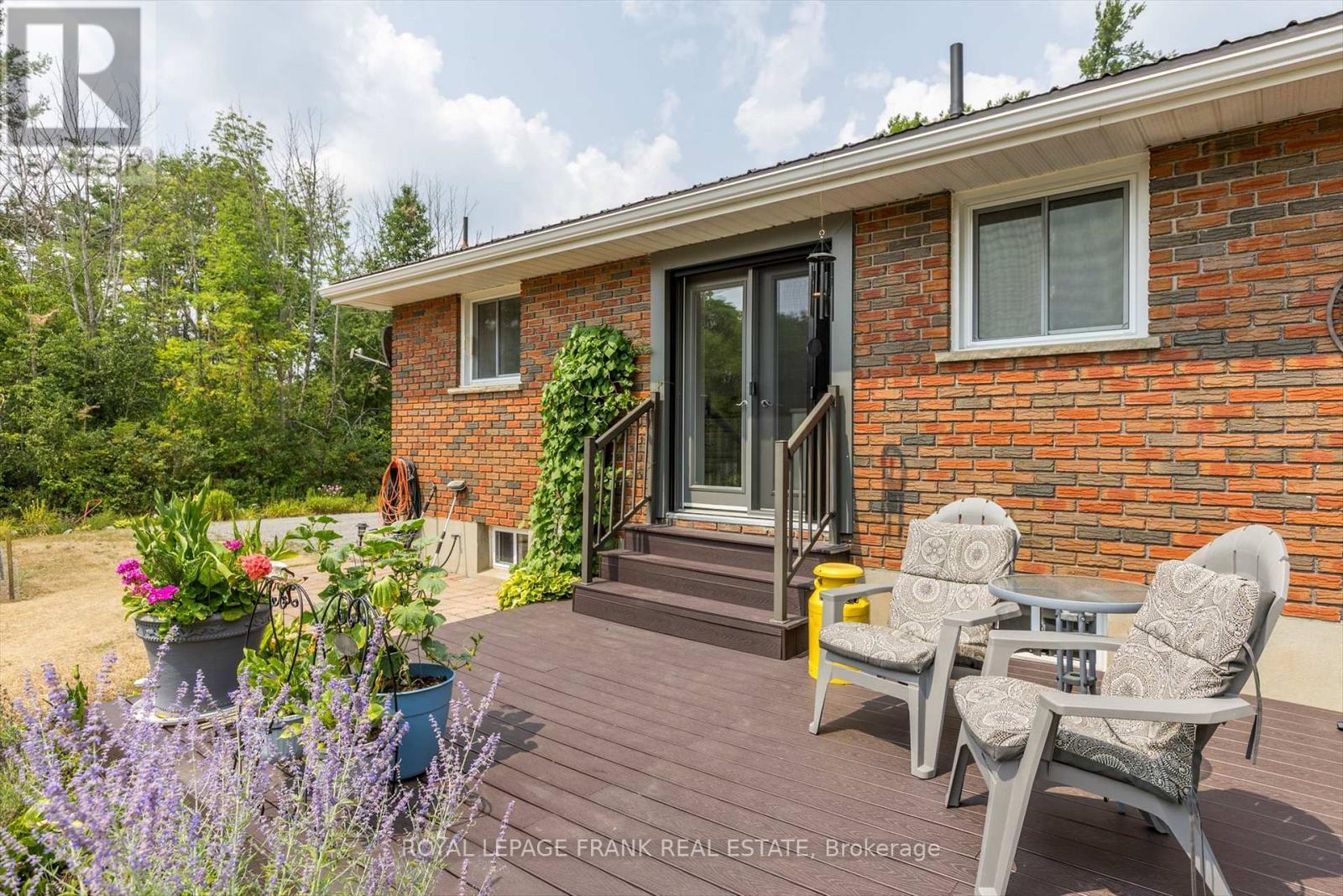 












419 SOUTH BEACH ROAD

,
Douro-Dummer,




Ontario
K0L2H0

