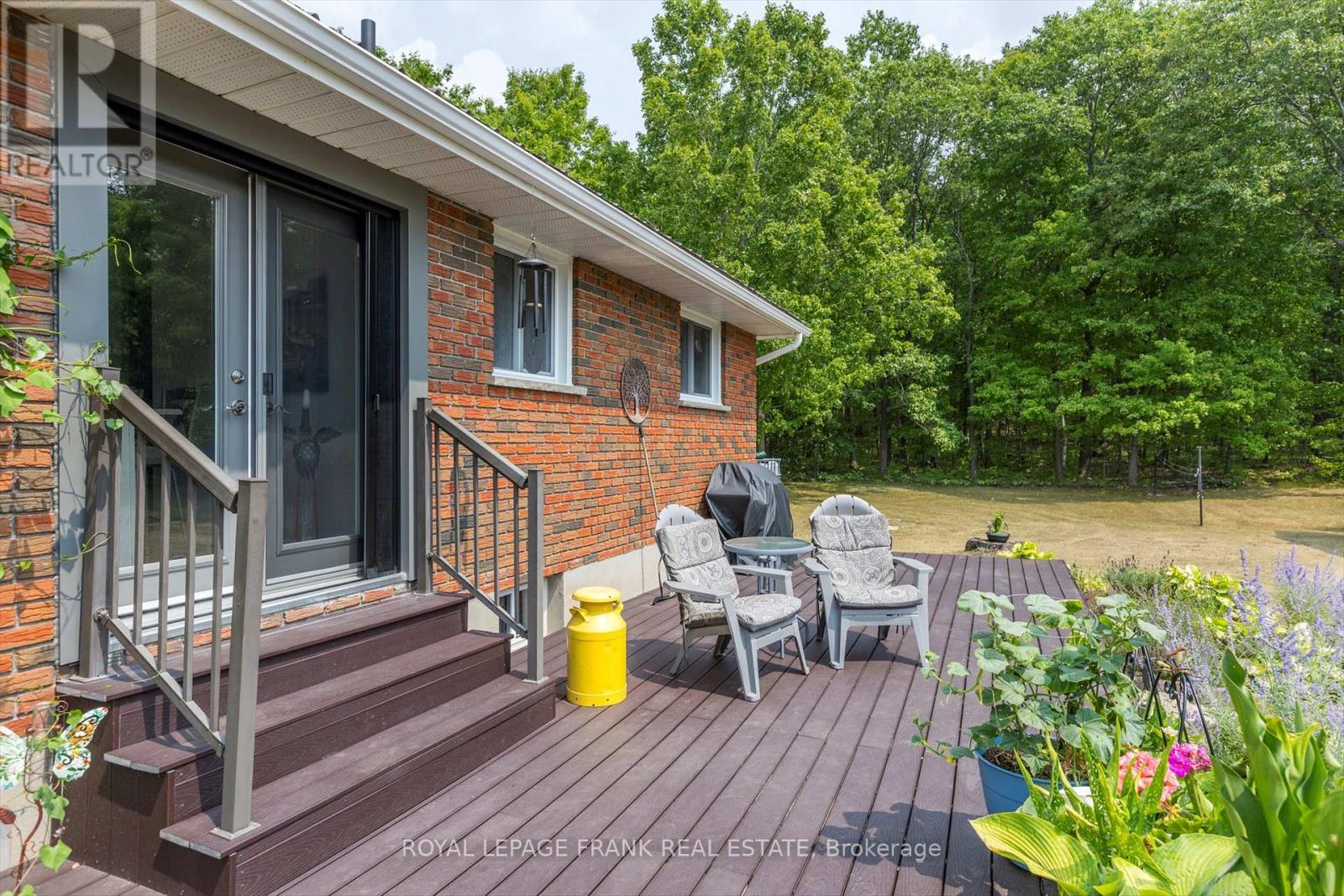 












419 SOUTH BEACH ROAD

,
Douro-Dummer,




Ontario
K0L2H0

