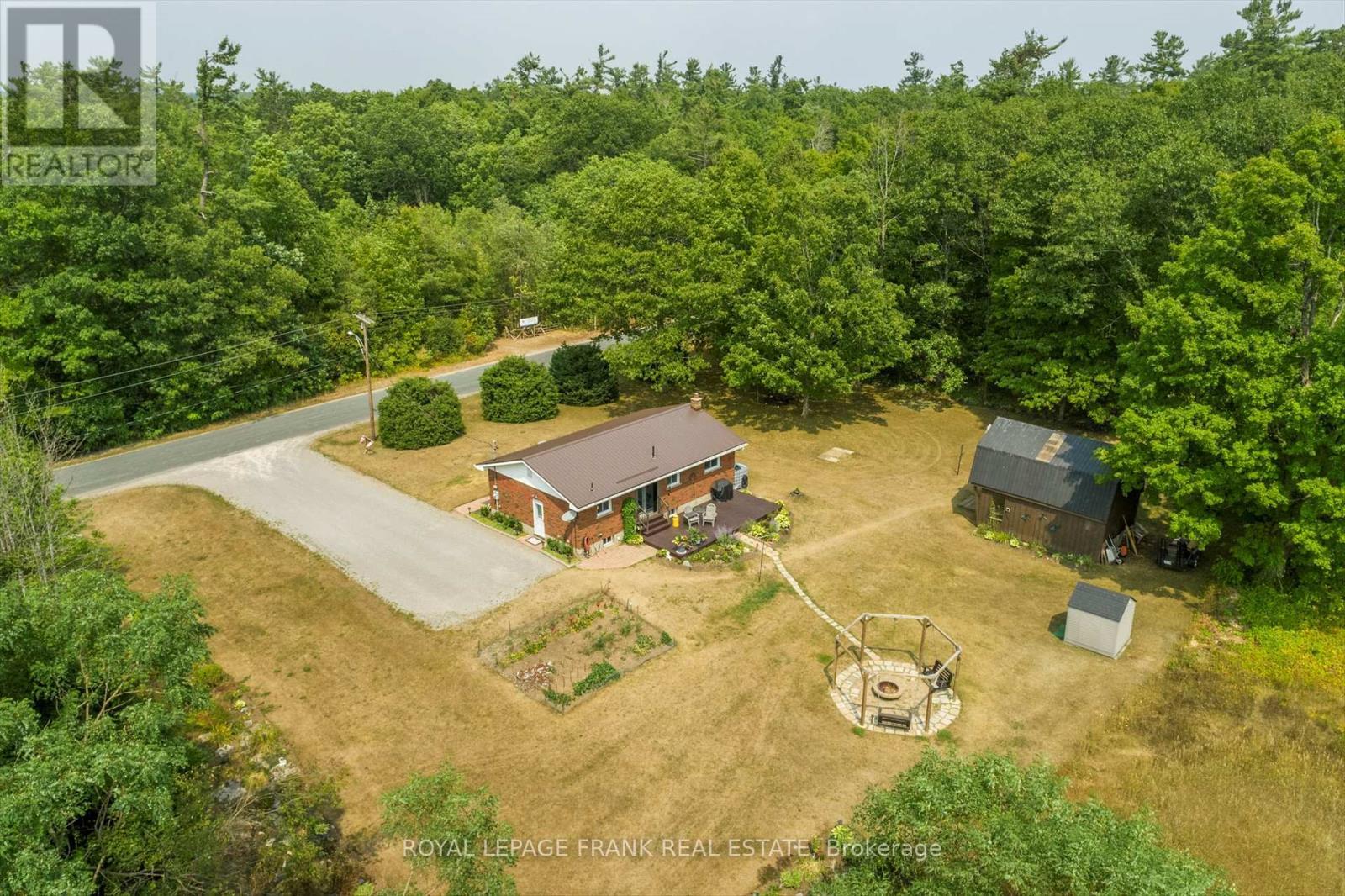 












419 SOUTH BEACH ROAD

,
Douro-Dummer,




Ontario
K0L2H0

