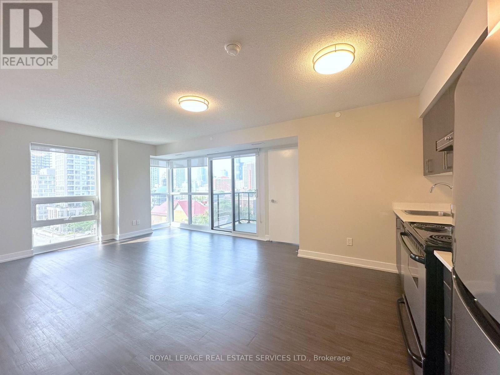 












702 - 561 SHERBOURNE STREET

,
Toronto,




Ontario
M4X0A1

