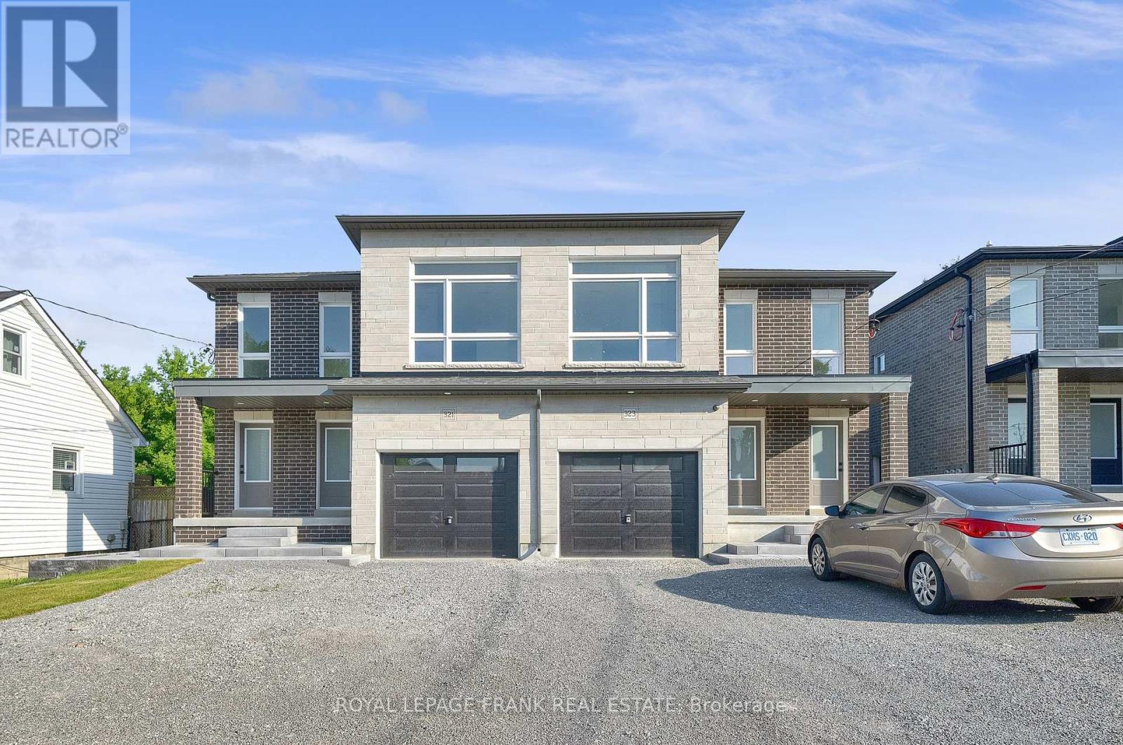 












1 - 321 ANDERSON AVENUE

,
Oshawa (McLaughlin),




Ontario
L1J2N8

