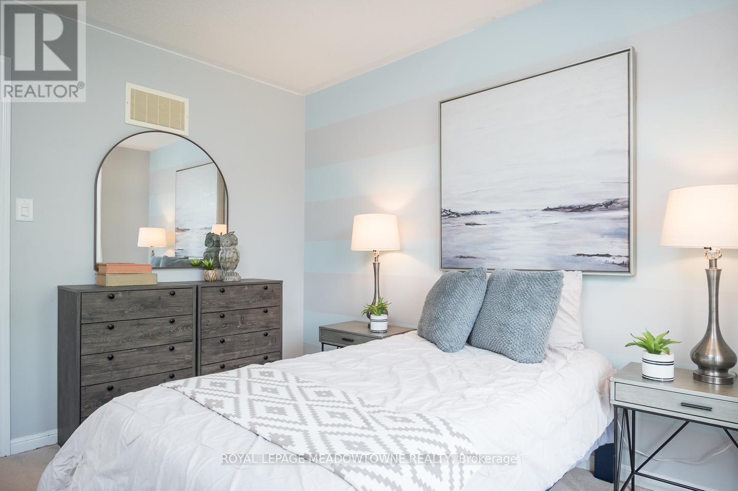 












501 TYRONE CRESCENT

,
Milton,




Ontario
L9T8J5

