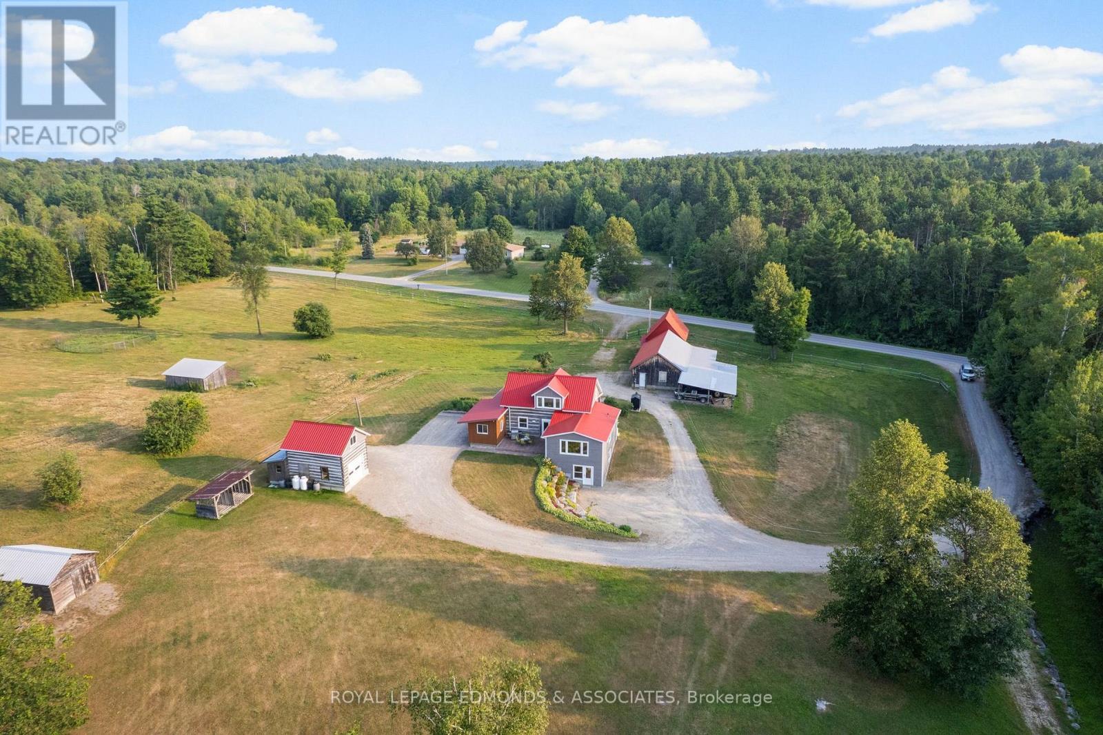 












172 MINK LAKE ROAD

,
North Algona Wilberforce,




Ontario
K0J1T0

