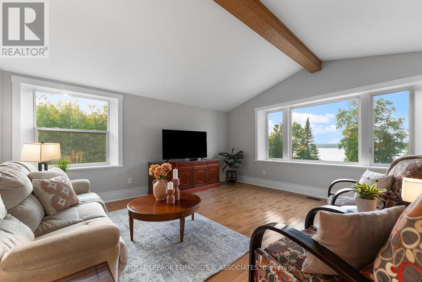 












172 MINK LAKE ROAD

,
North Algona Wilberforce,




Ontario
K0J1T0

