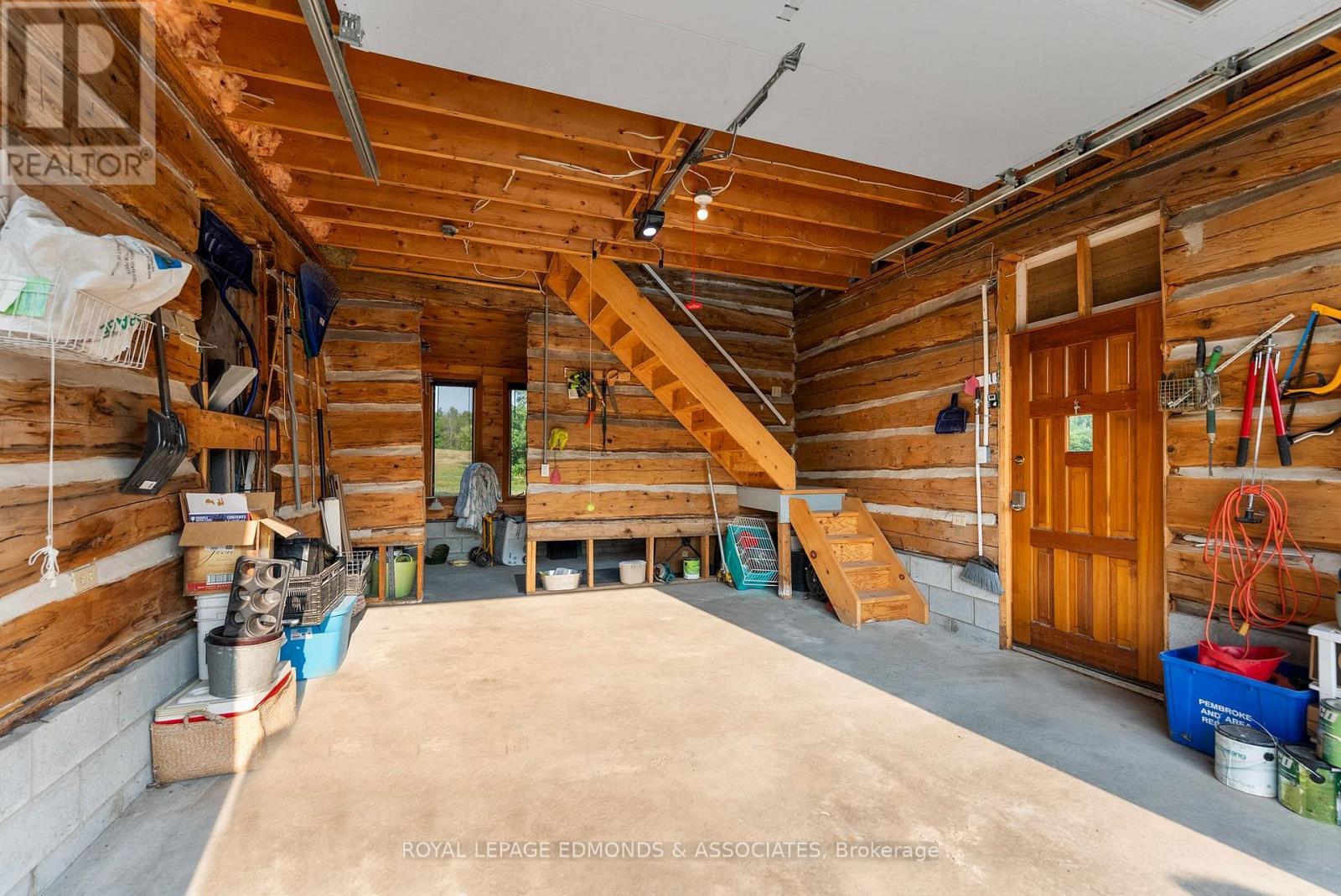 












172 MINK LAKE ROAD

,
North Algona Wilberforce,




Ontario
K0J1T0

