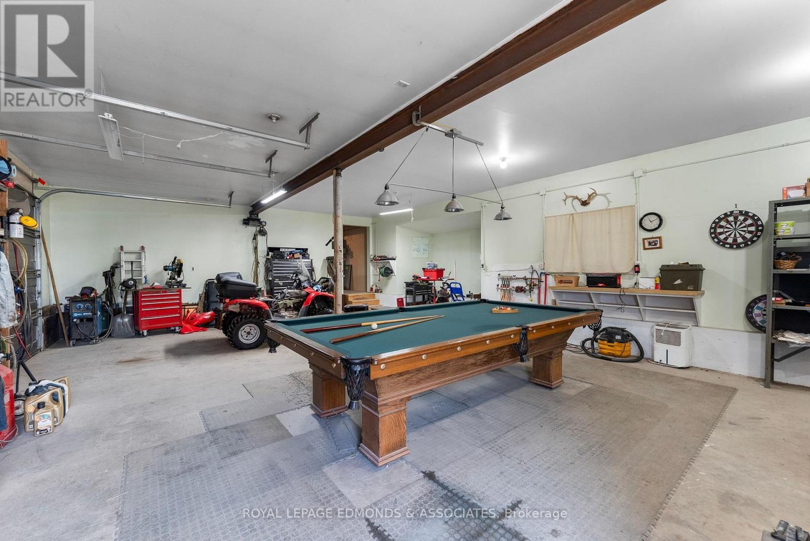 












172 MINK LAKE ROAD

,
North Algona Wilberforce,




Ontario
K0J1T0


