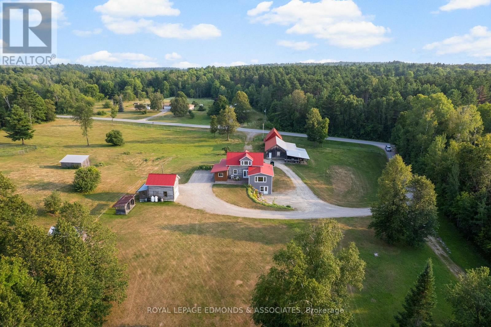 












172 MINK LAKE ROAD

,
North Algona Wilberforce,




Ontario
K0J1T0

