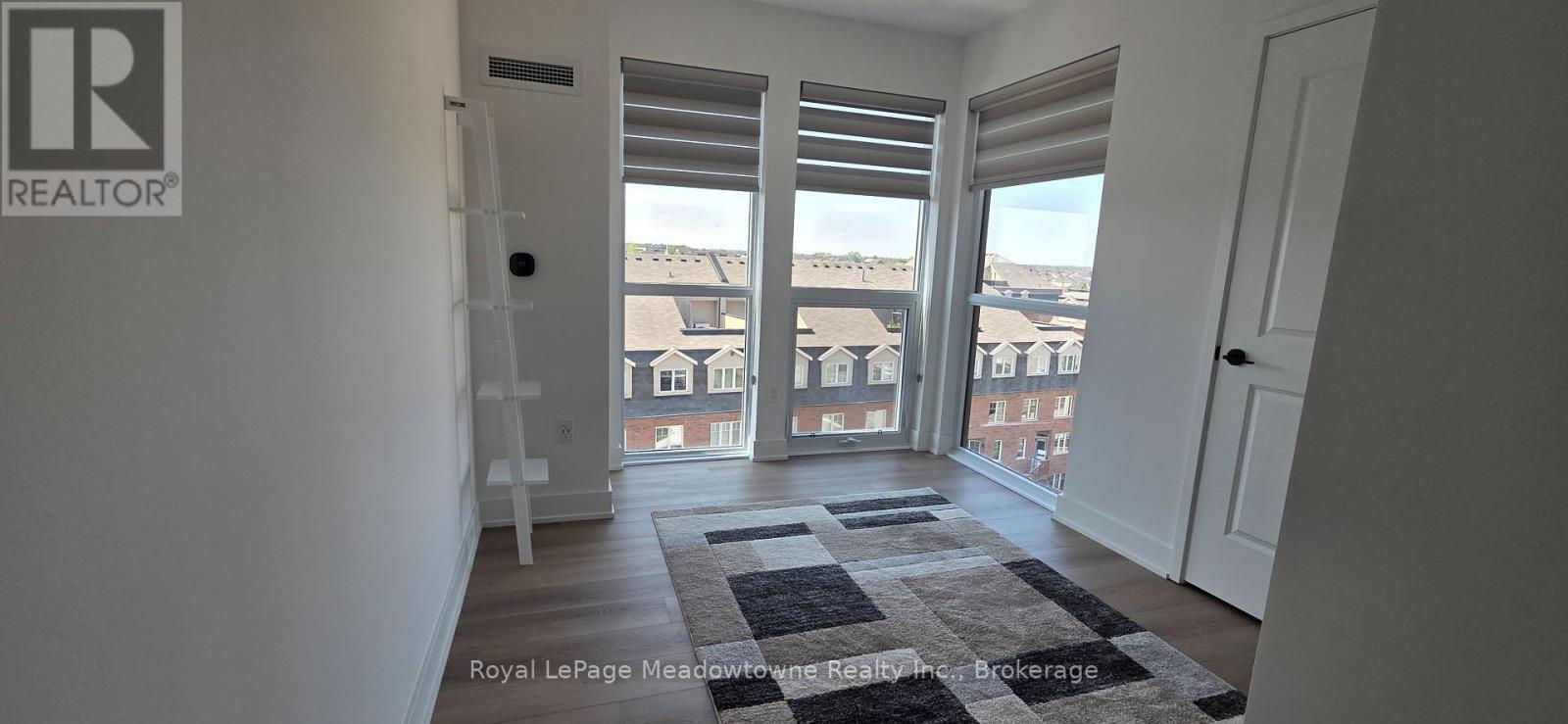 












618 - 2343 KHALSA GATE

,
Oakville (WM Westmount),




Ontario
L6M5R6


