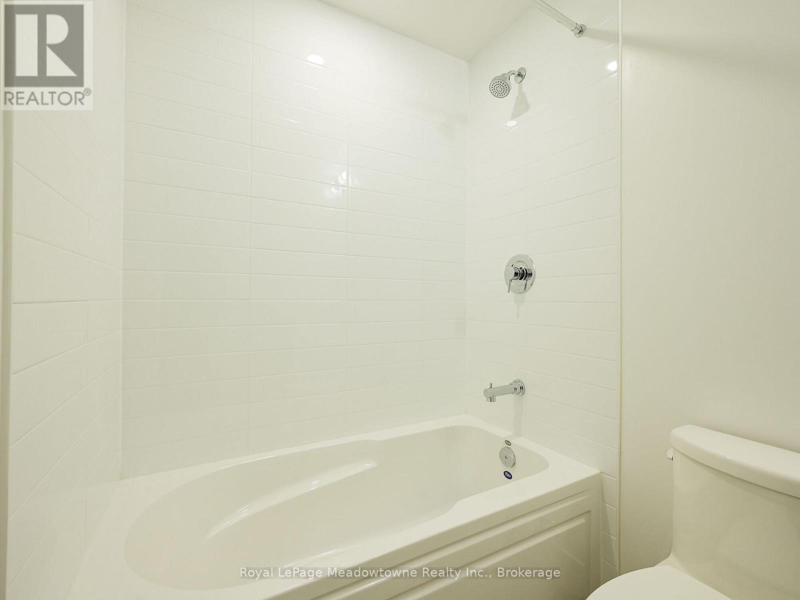












618 - 2343 KHALSA GATE

,
Oakville (WM Westmount),




Ontario
L6M5R6

