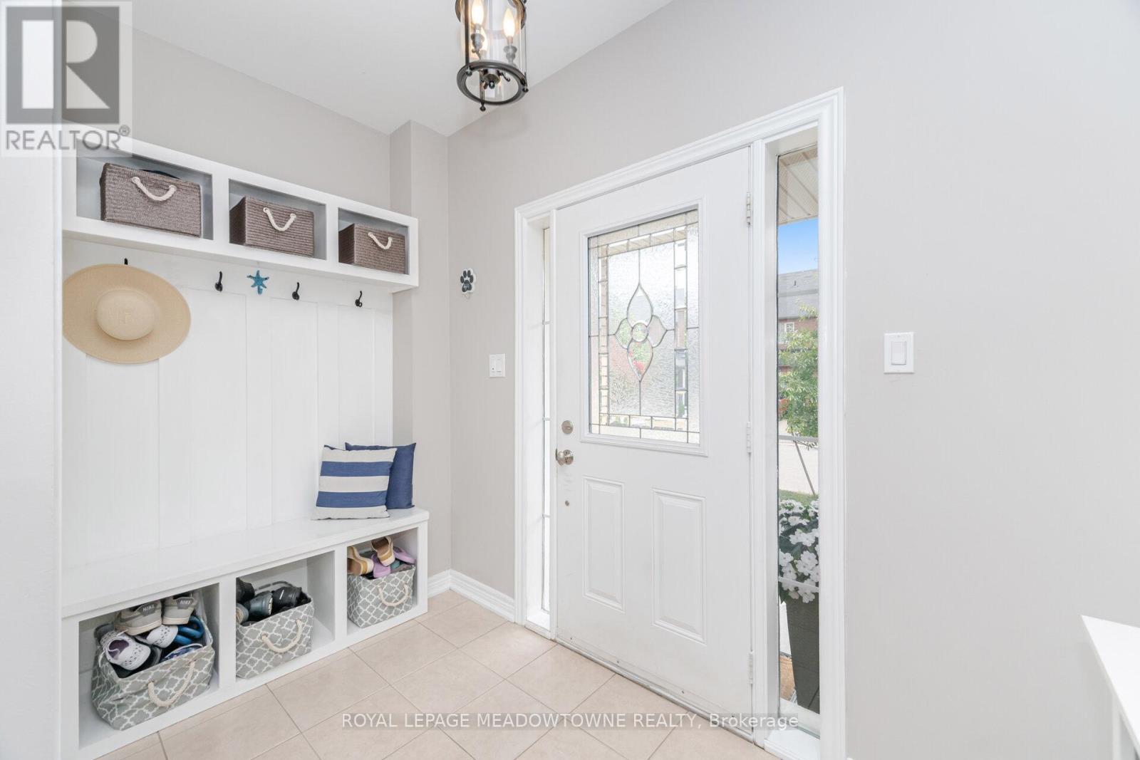 












345 BUSSEL CRESCENT

,
Milton,




Ontario
L9T0W5

